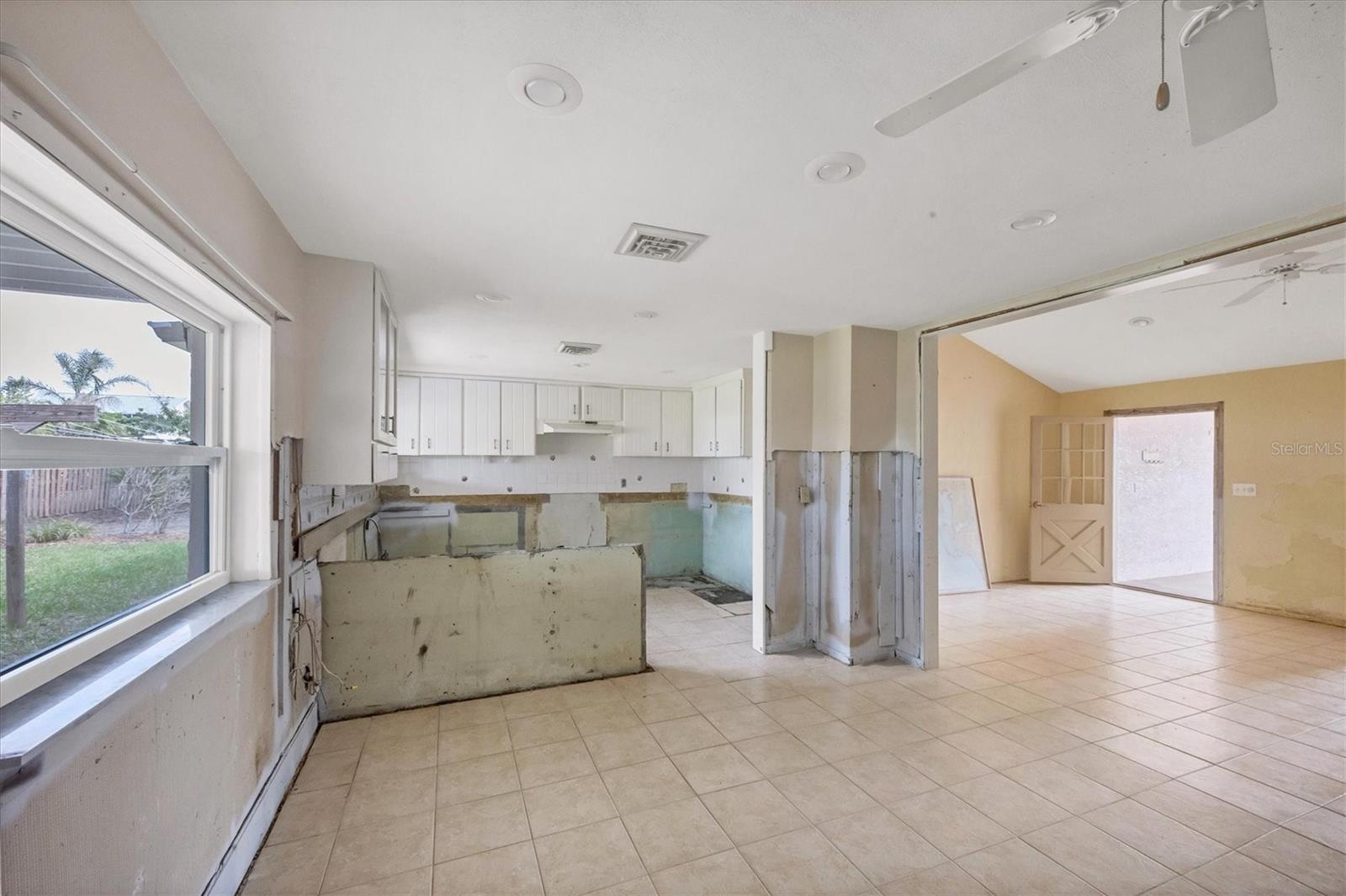 8164 ROBERT ST