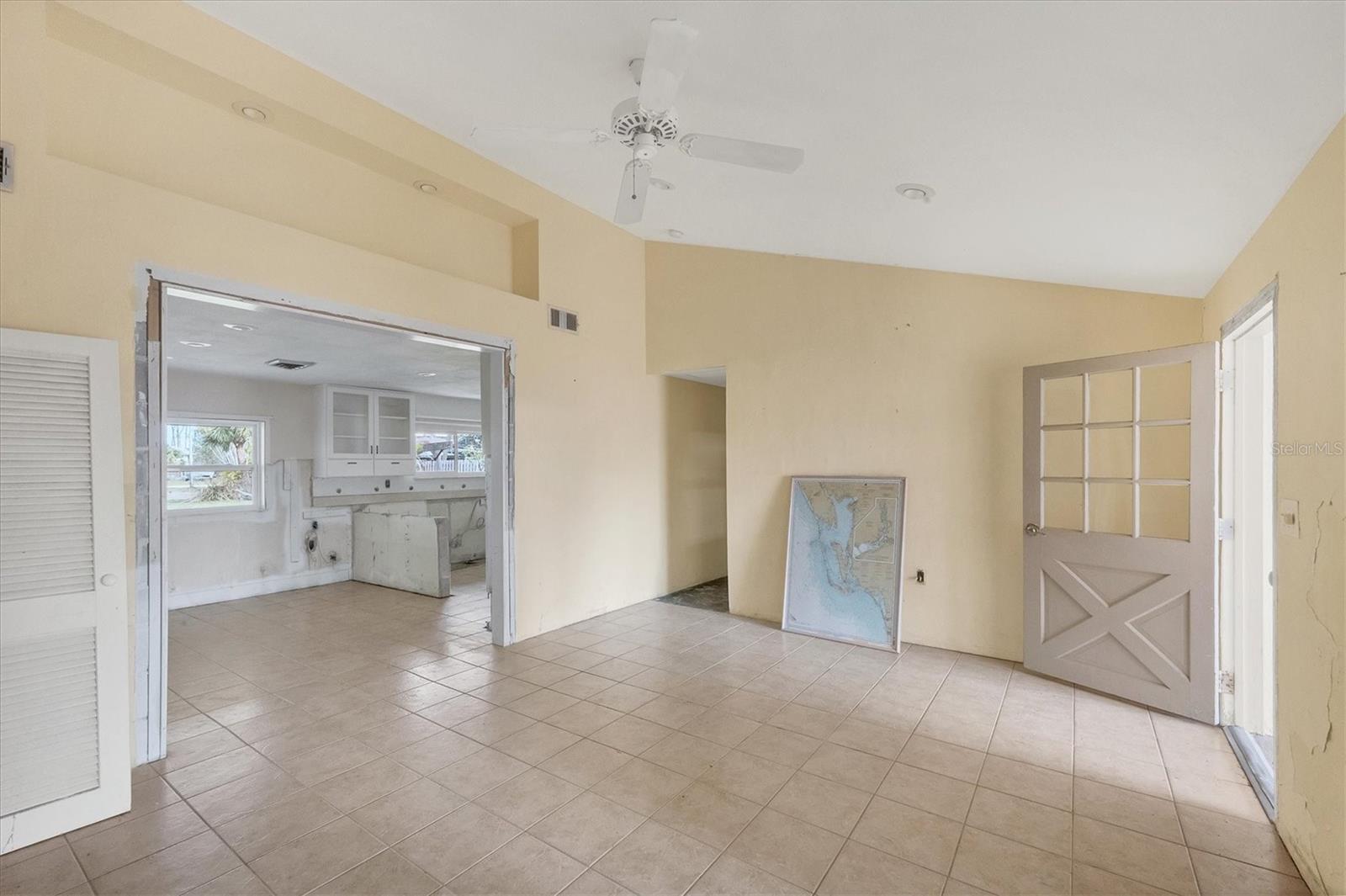 8164 ROBERT ST