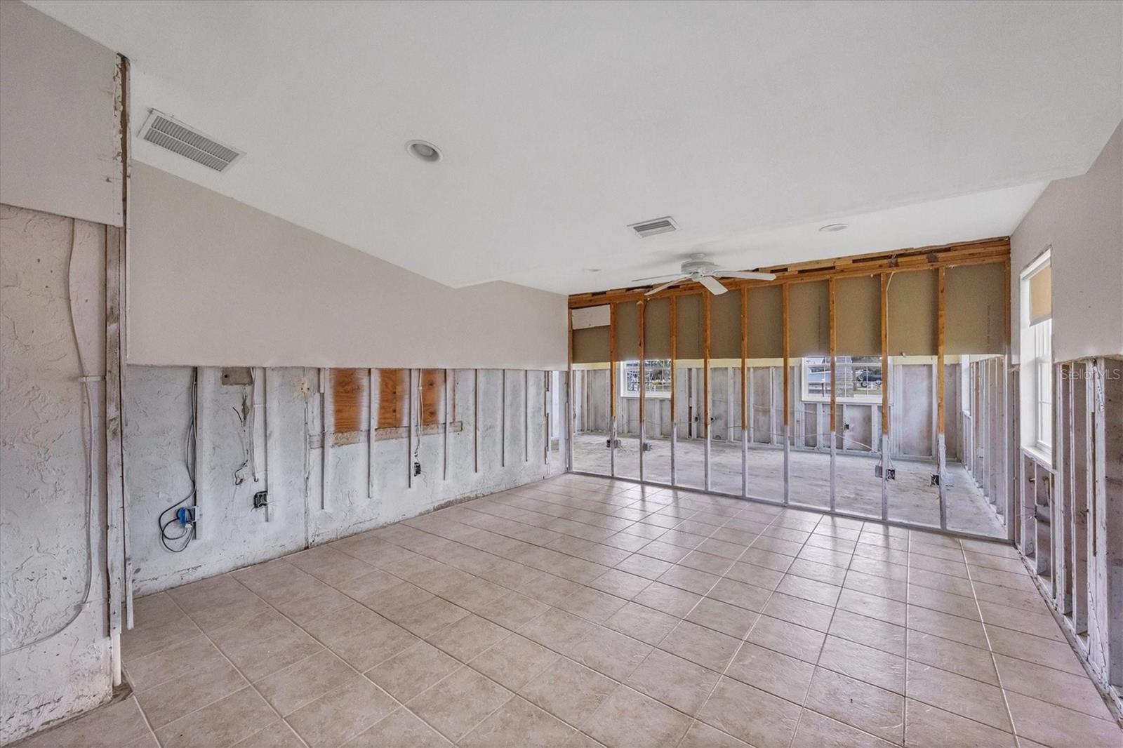 8164 ROBERT ST