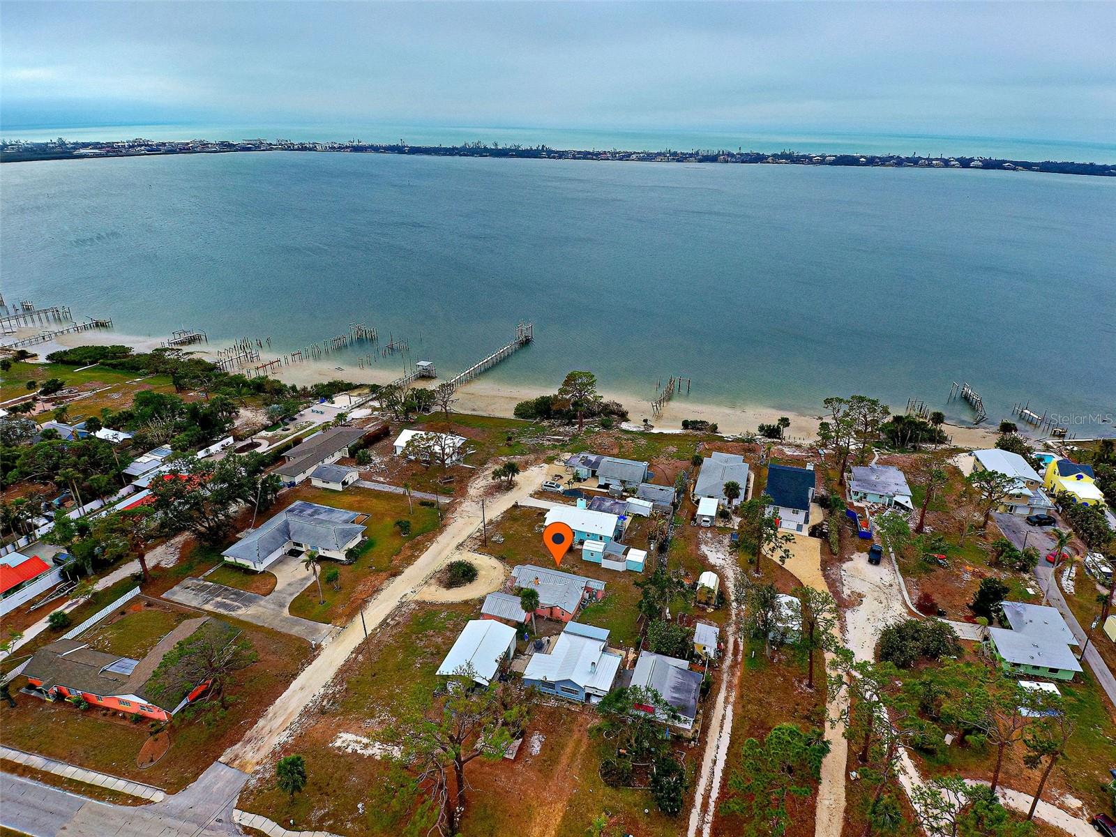 160 W BAY ST