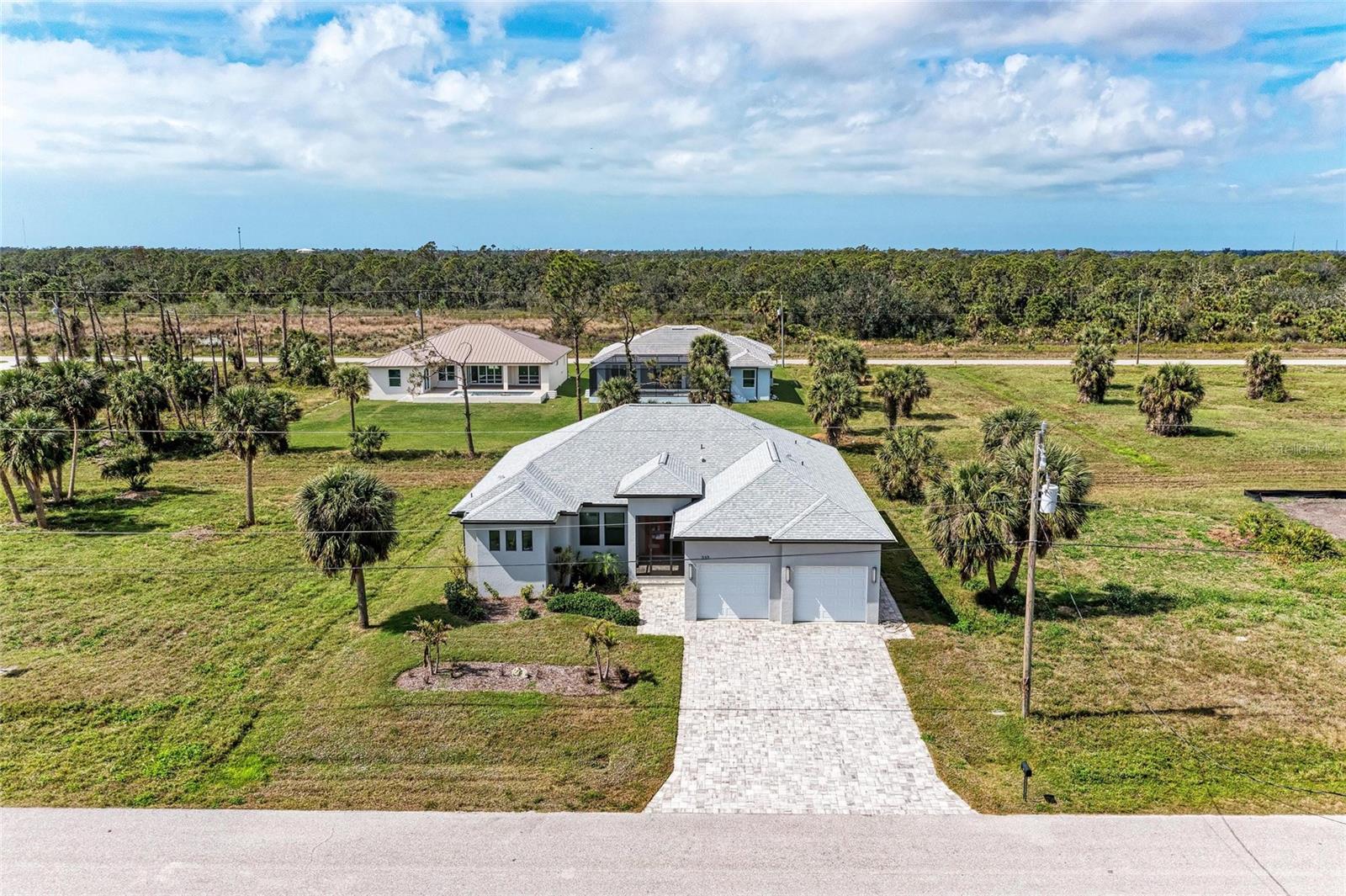 237 W PINE VALLEY LN