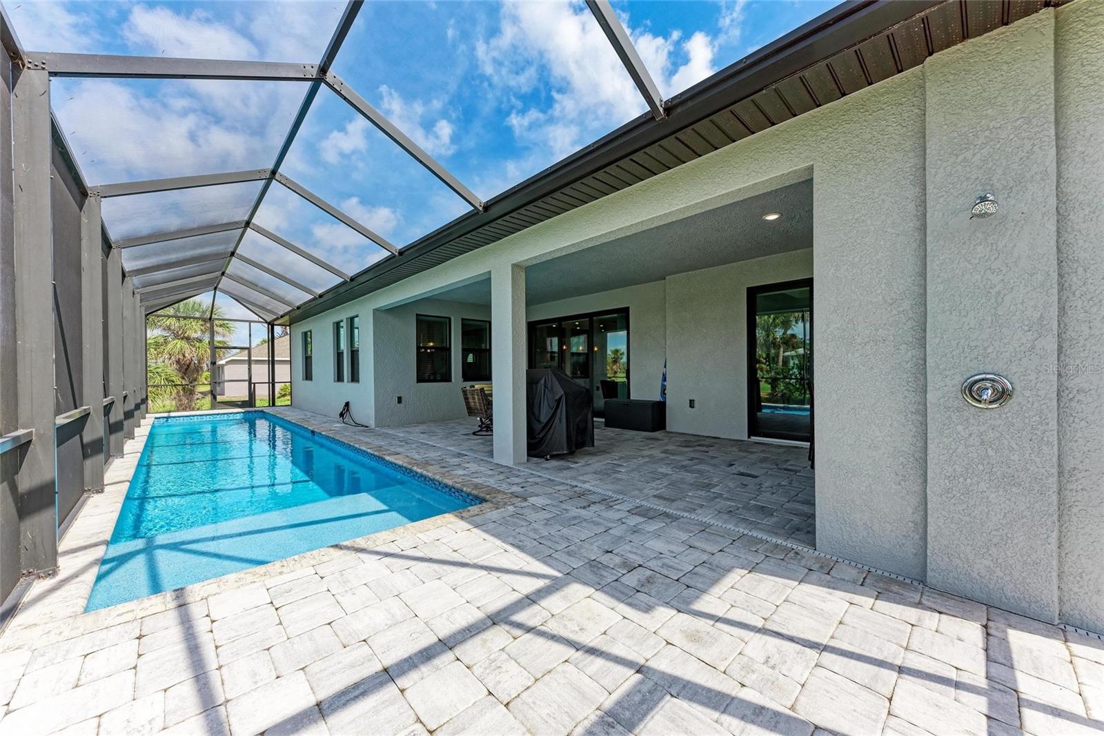 237 W PINE VALLEY LN