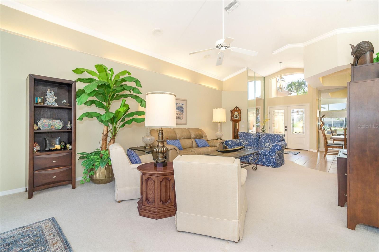 6 WINDWARD CT