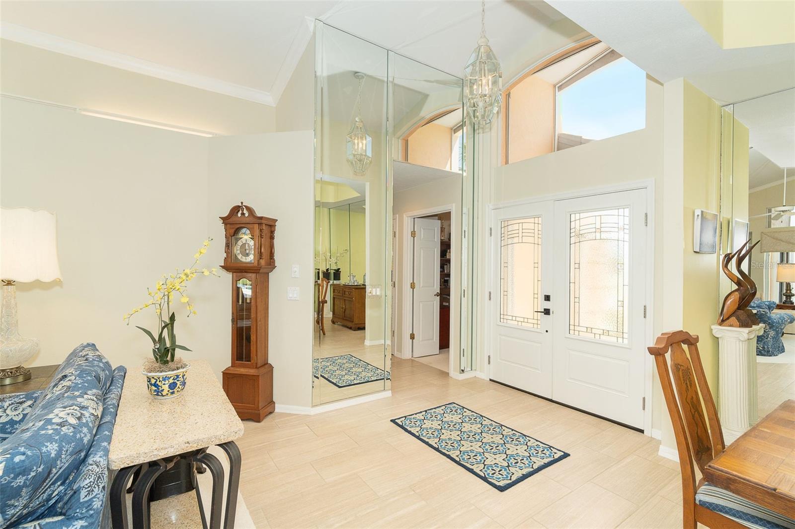 6 WINDWARD CT