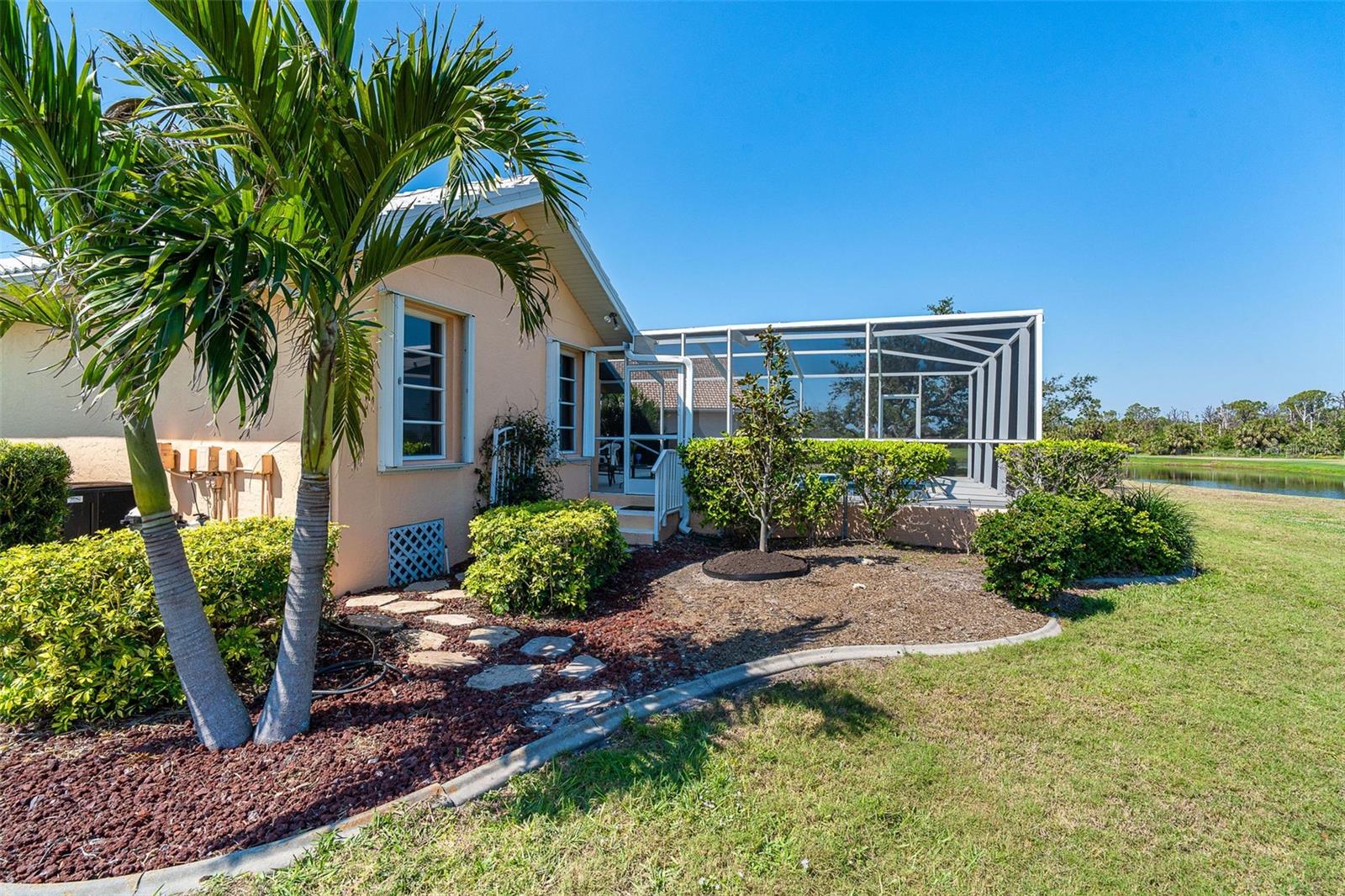 6 WINDWARD CT