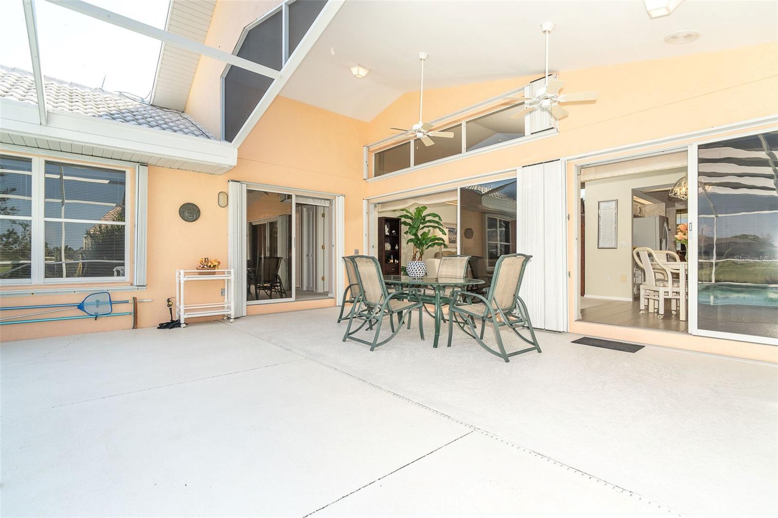6 WINDWARD CT