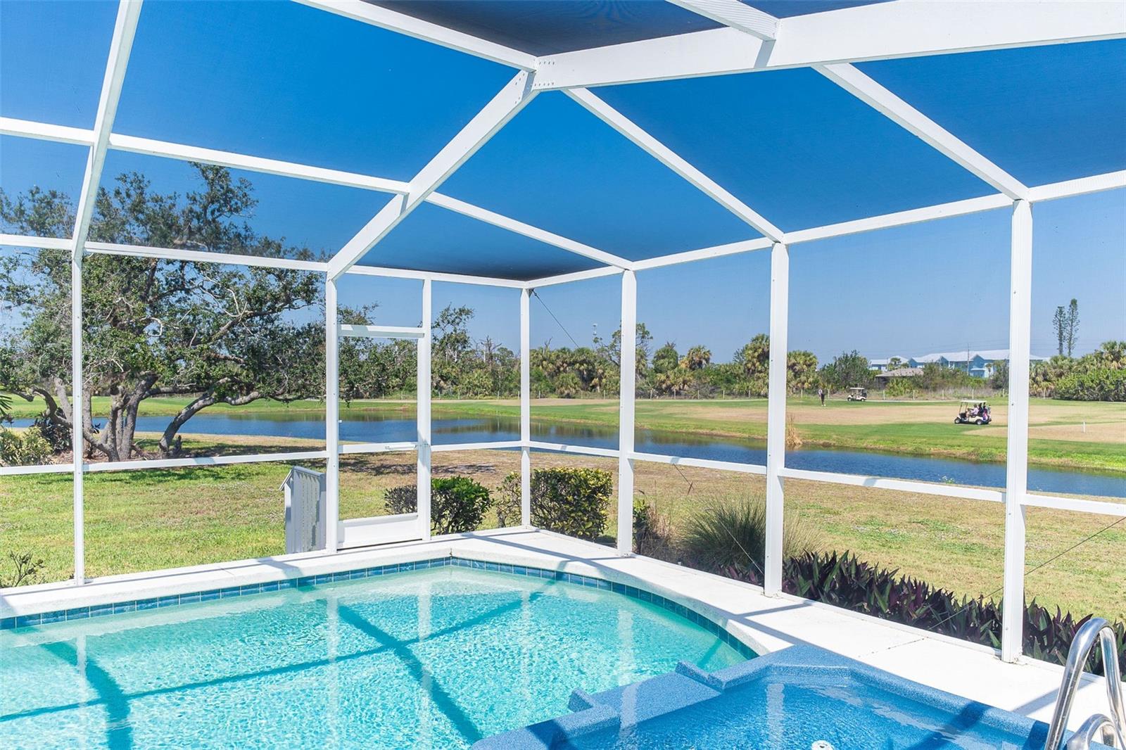 6 WINDWARD CT