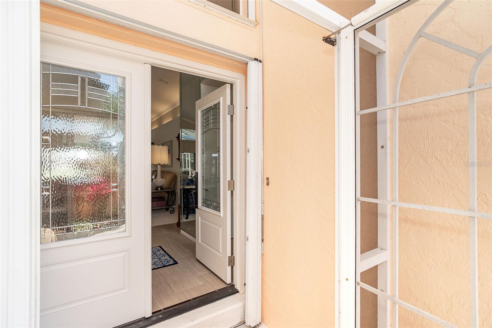 6 WINDWARD CT