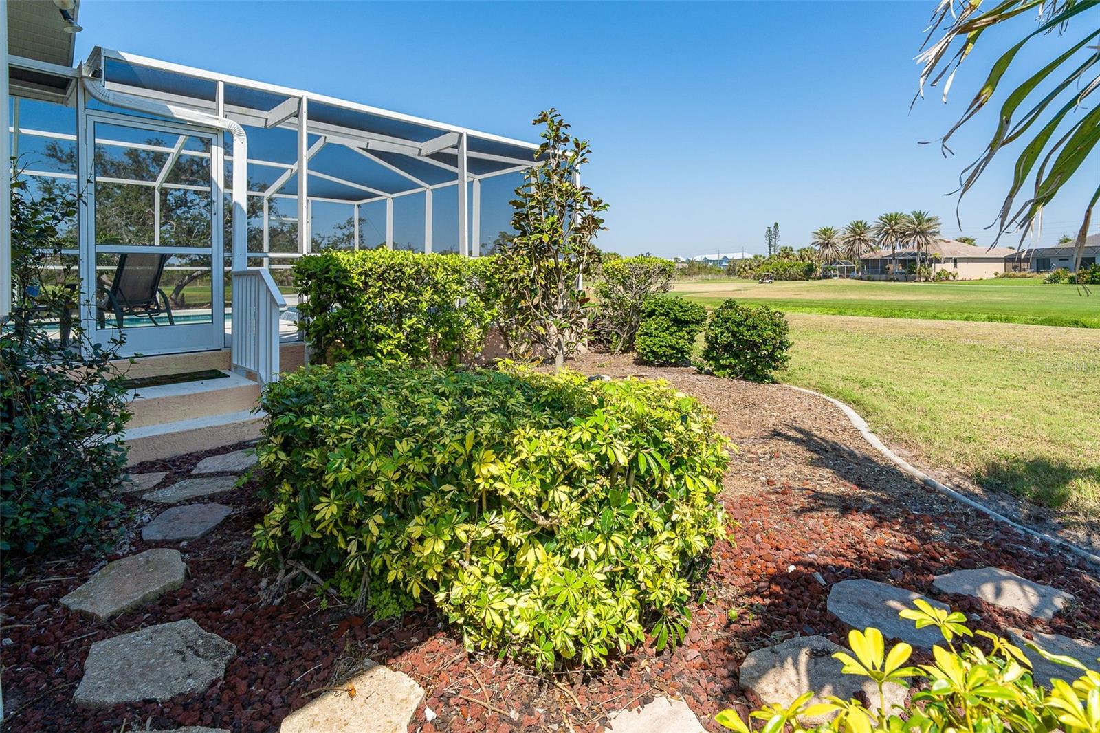 6 WINDWARD CT