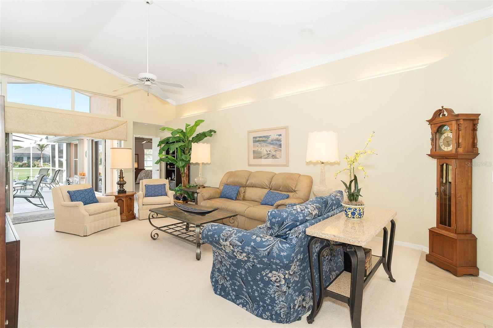 6 WINDWARD CT