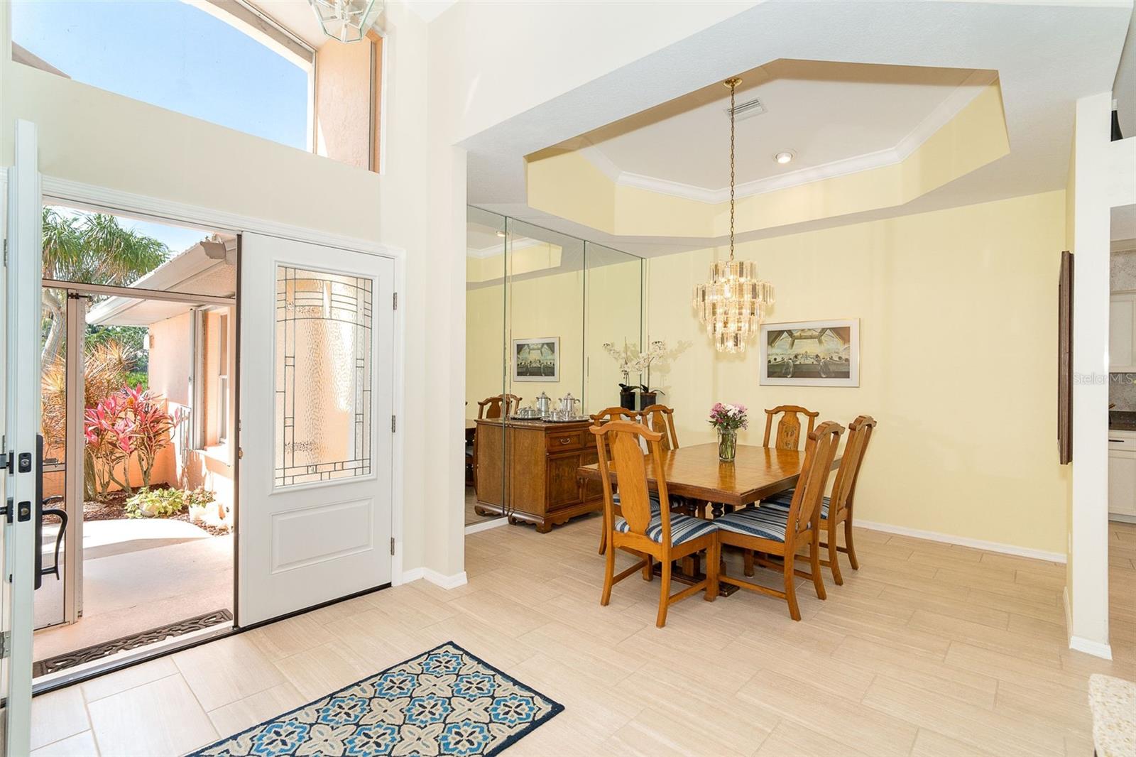 6 WINDWARD CT