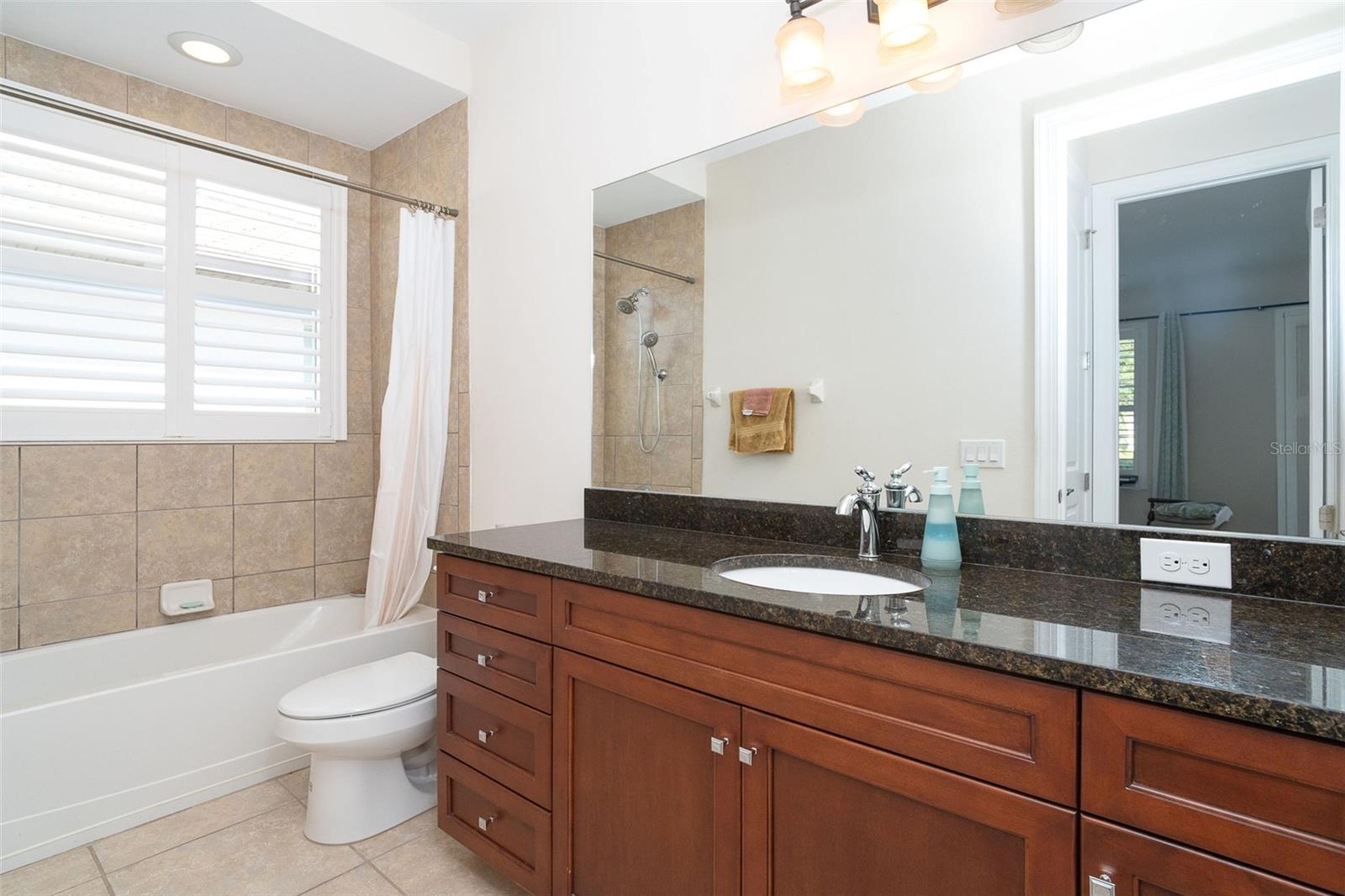 156 NOLEN DR