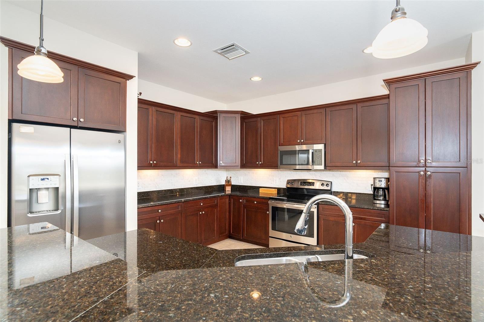 156 NOLEN DR