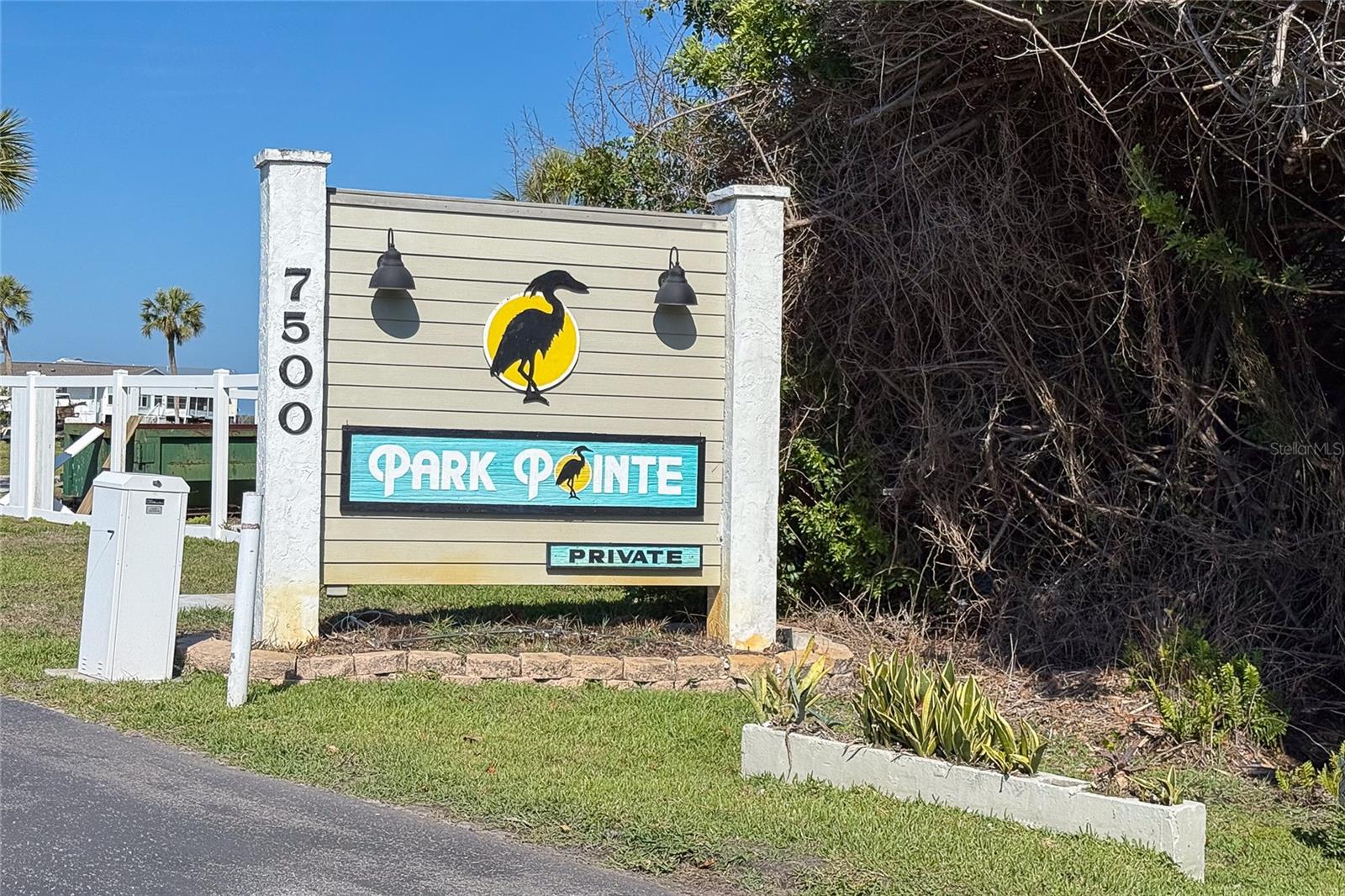 7500 PARK POINTE DR #22