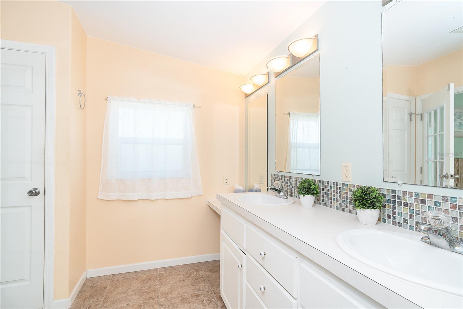 7500 PARK POINTE DR #22