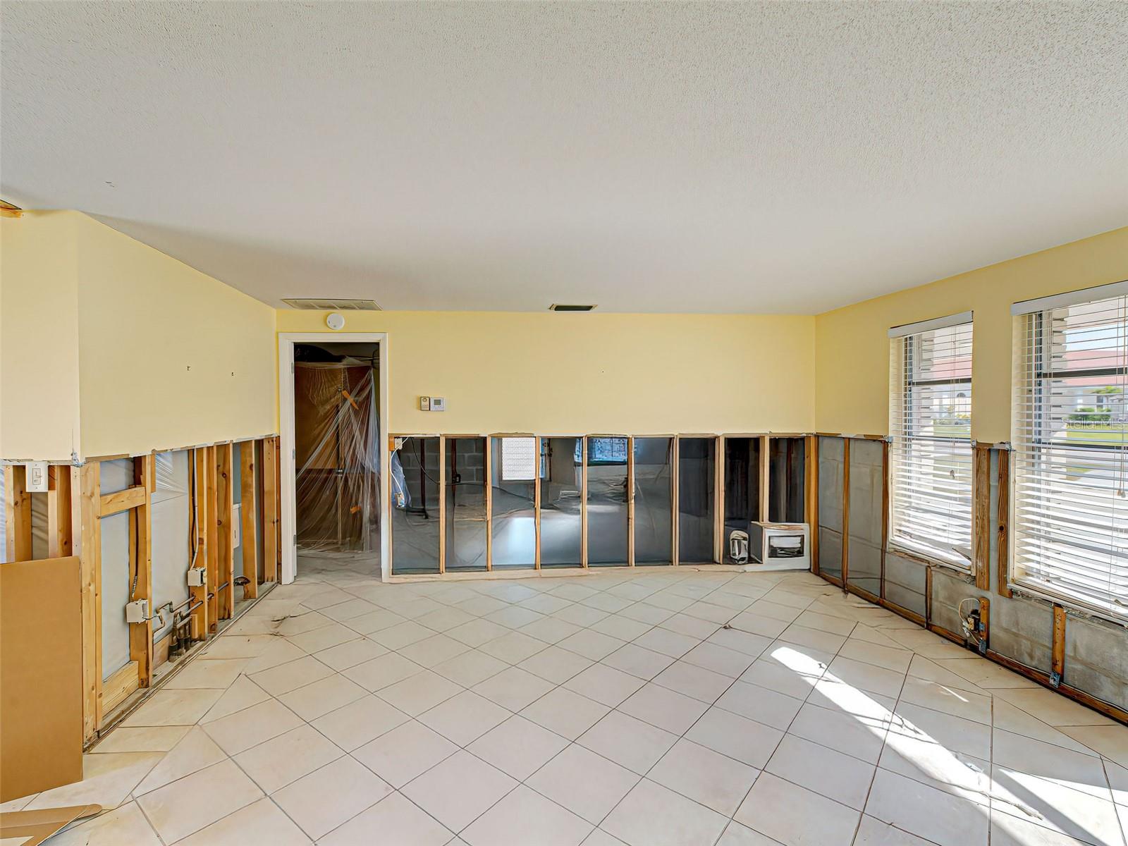 408 S MCCALL RD