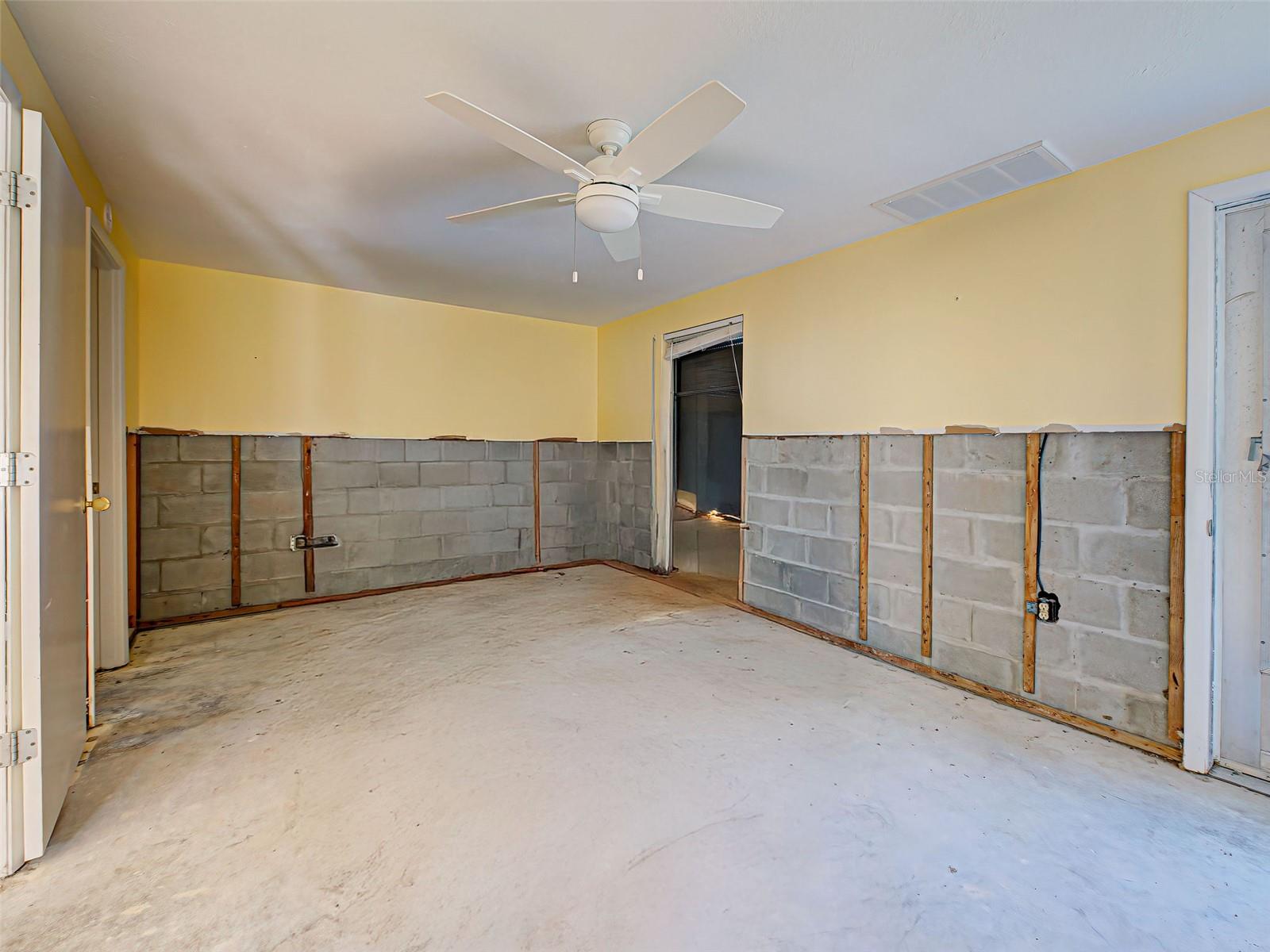 408 S MCCALL RD