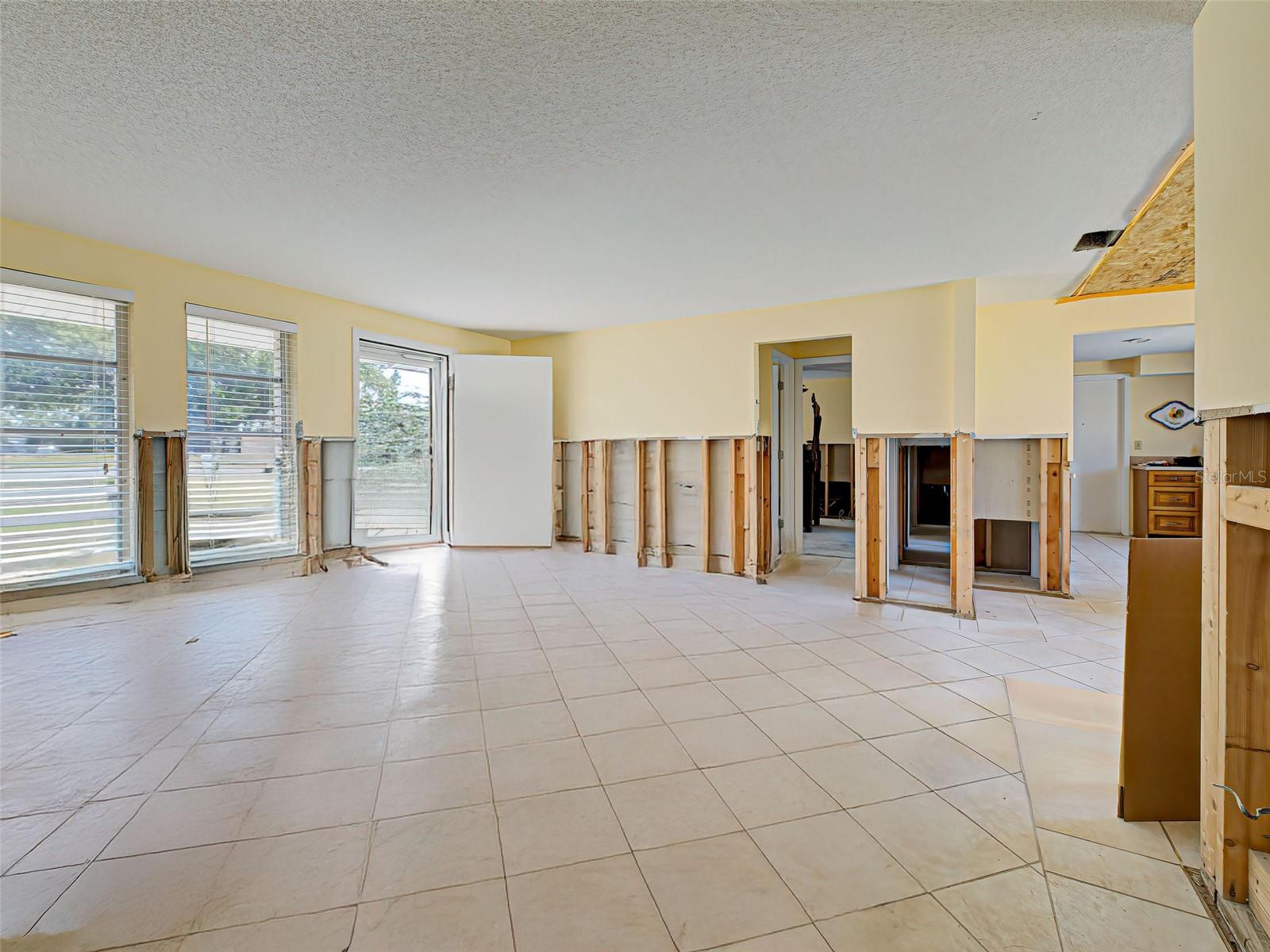 408 S MCCALL RD