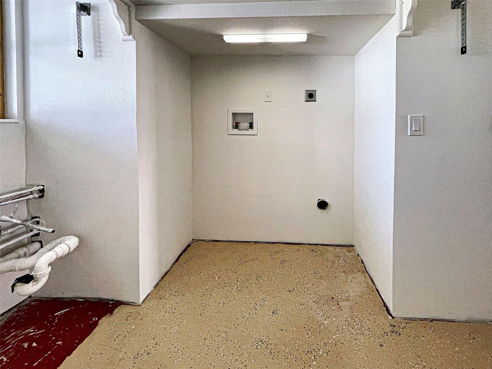 408 S MCCALL RD