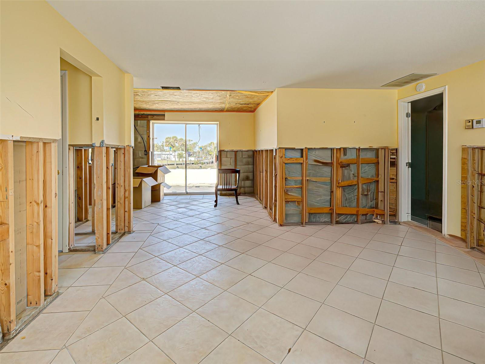 408 S MCCALL RD