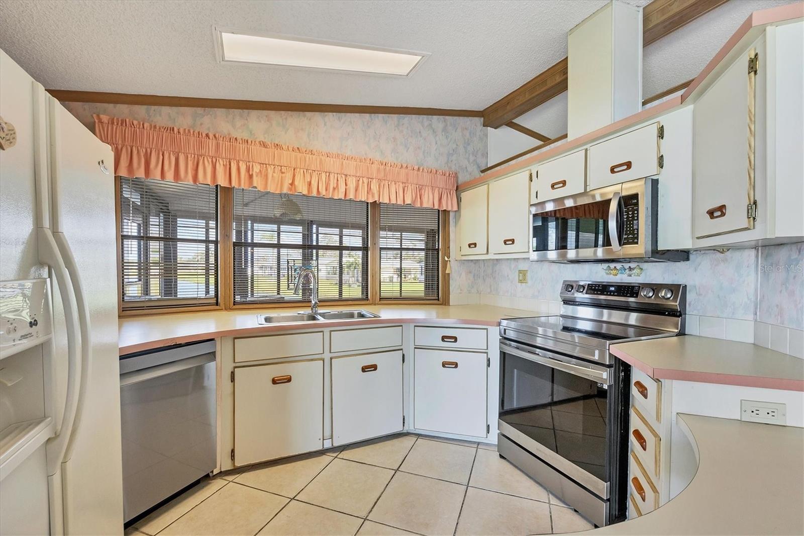 809 TANGERINE WOODS BLVD #215