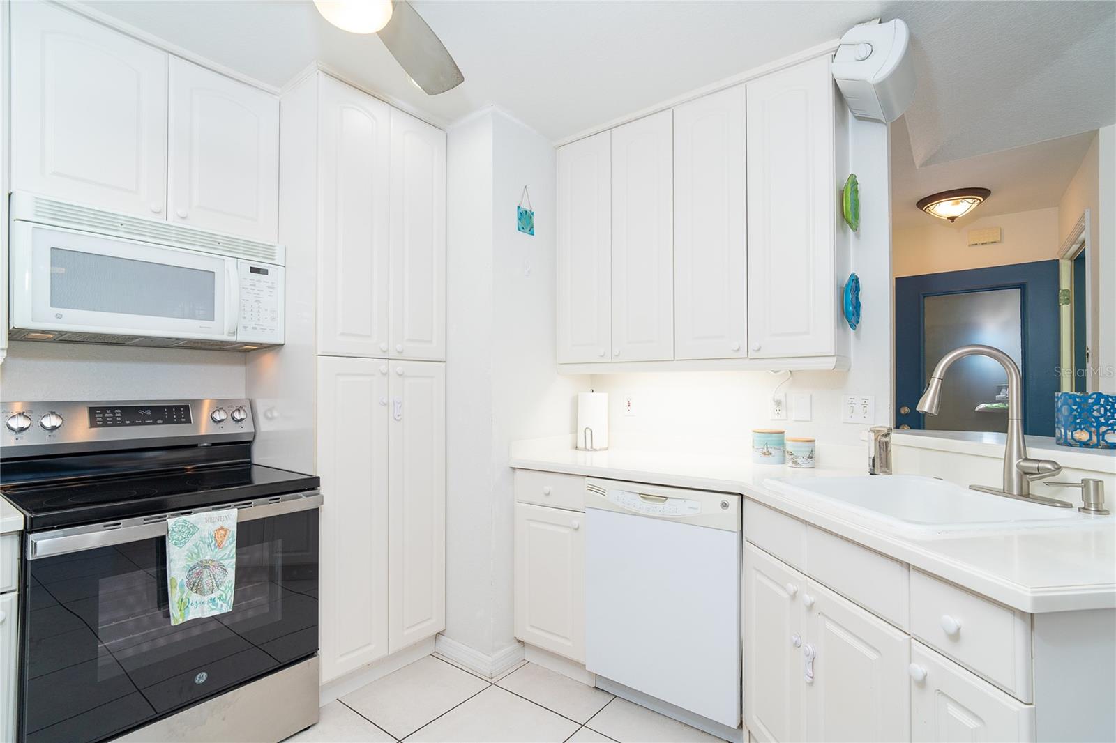 130 SAND DOLLAR LN