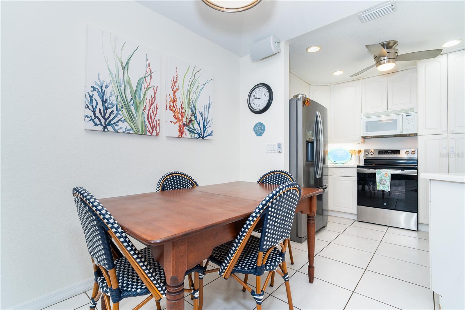 130 SAND DOLLAR LN