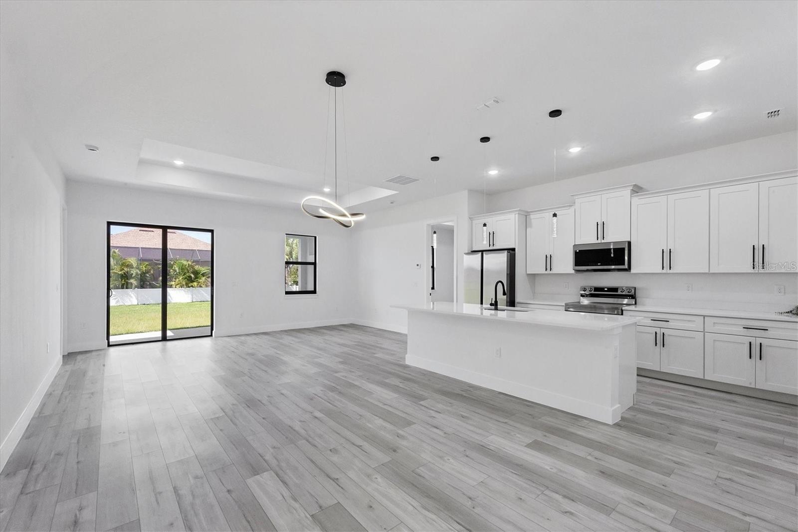 40 GOLFVIEW CT