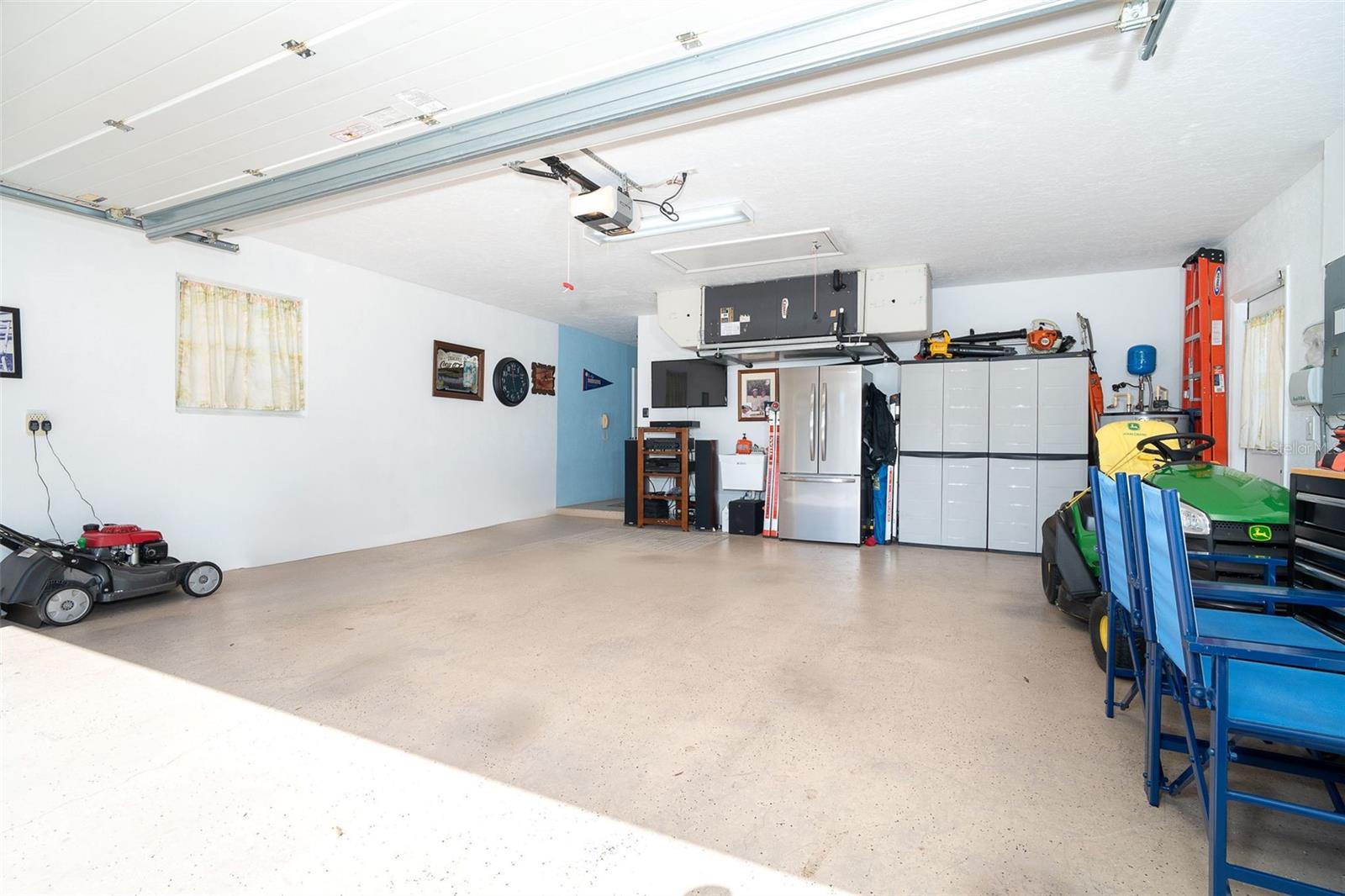 49 PERIMETER DR