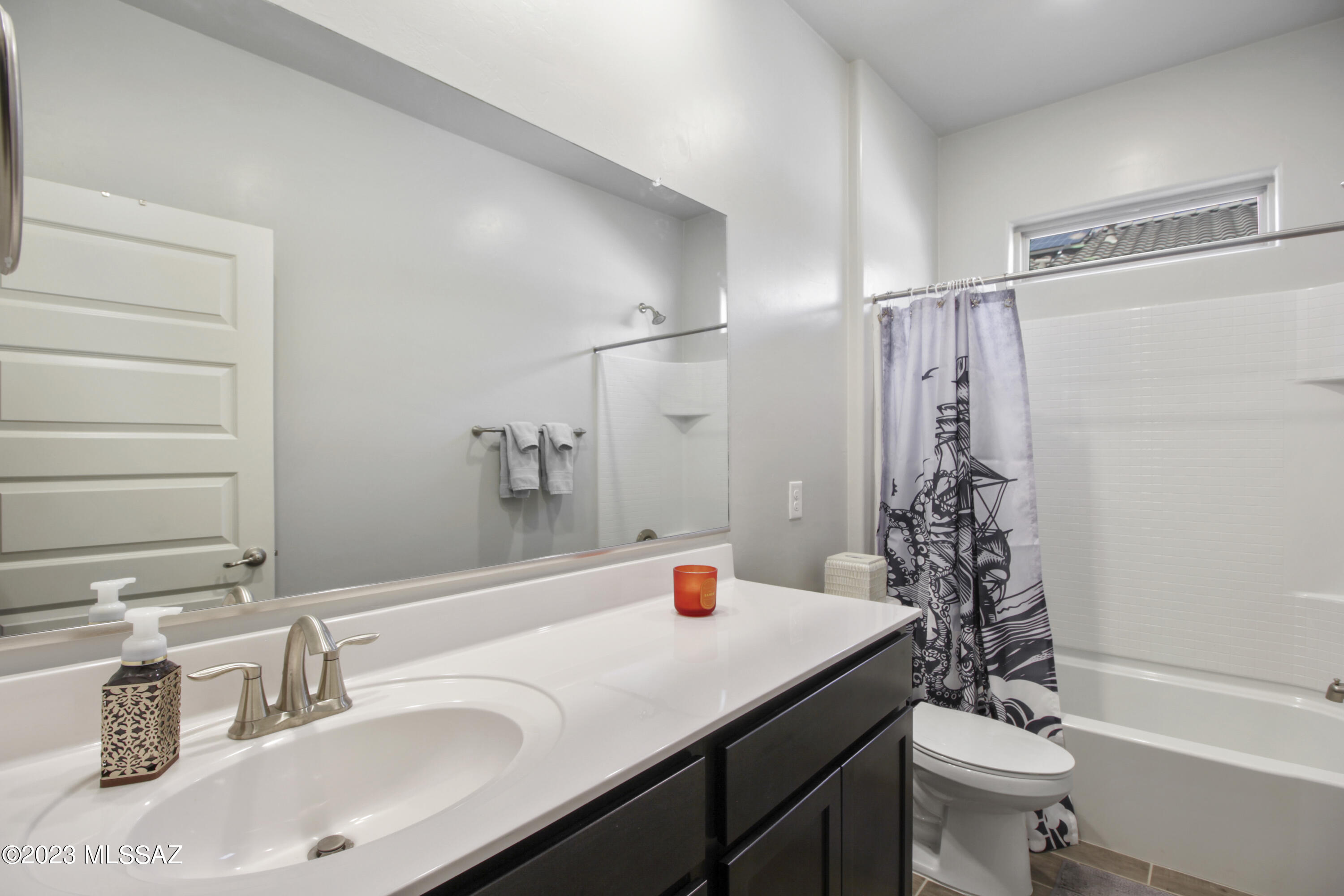 561 W Camino Del Toro