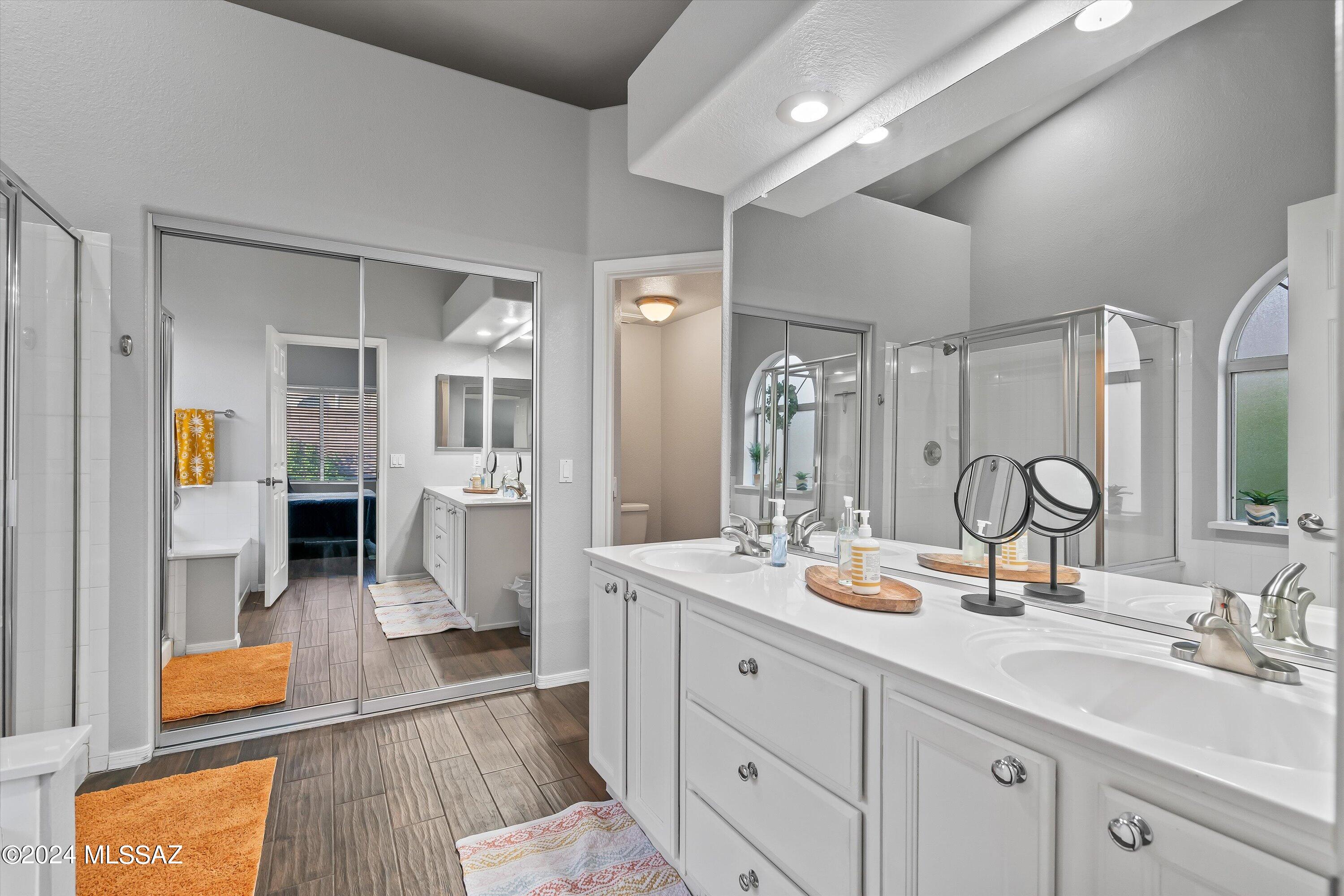 9940 E Coral Reef Way