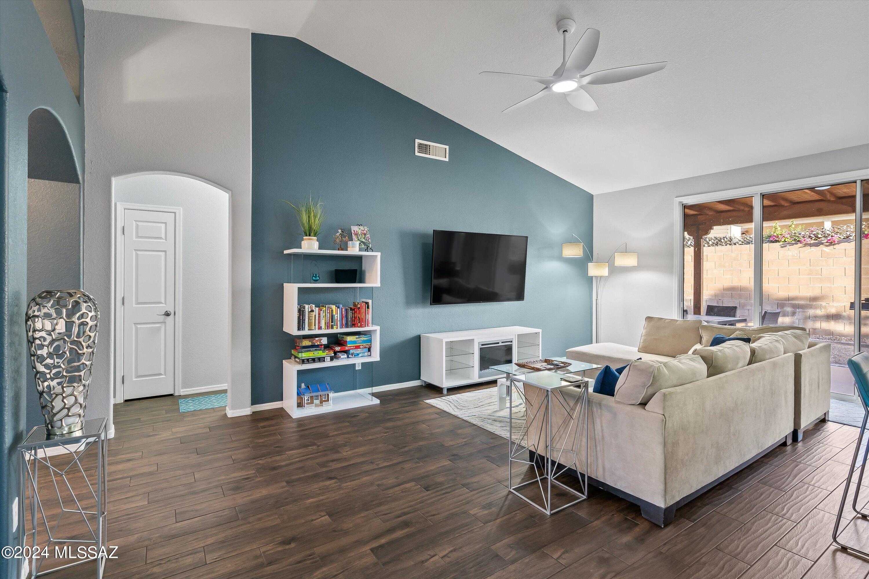 9940 E Coral Reef Way