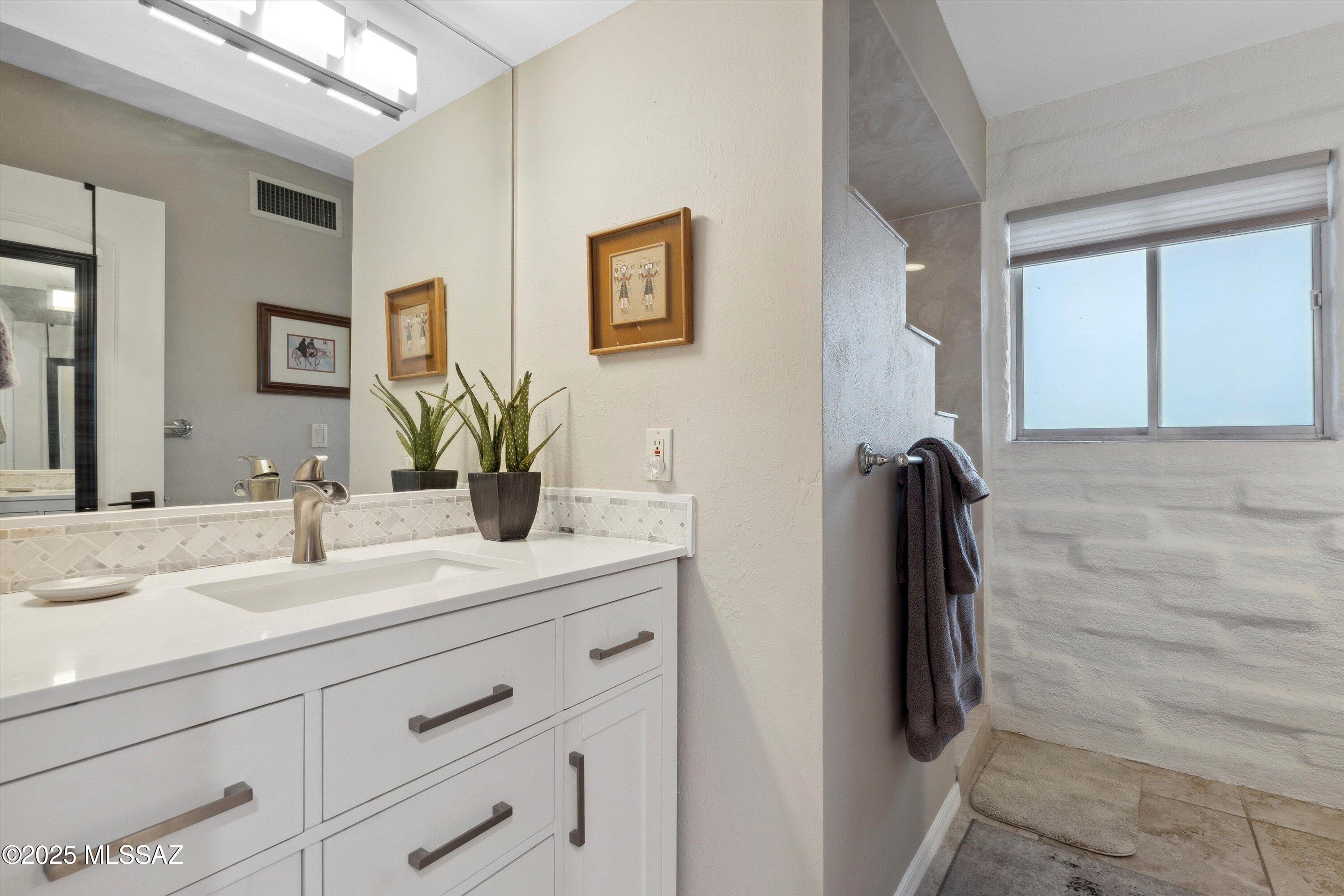 5251 E Mission Hill Drive Unit: 1&2
