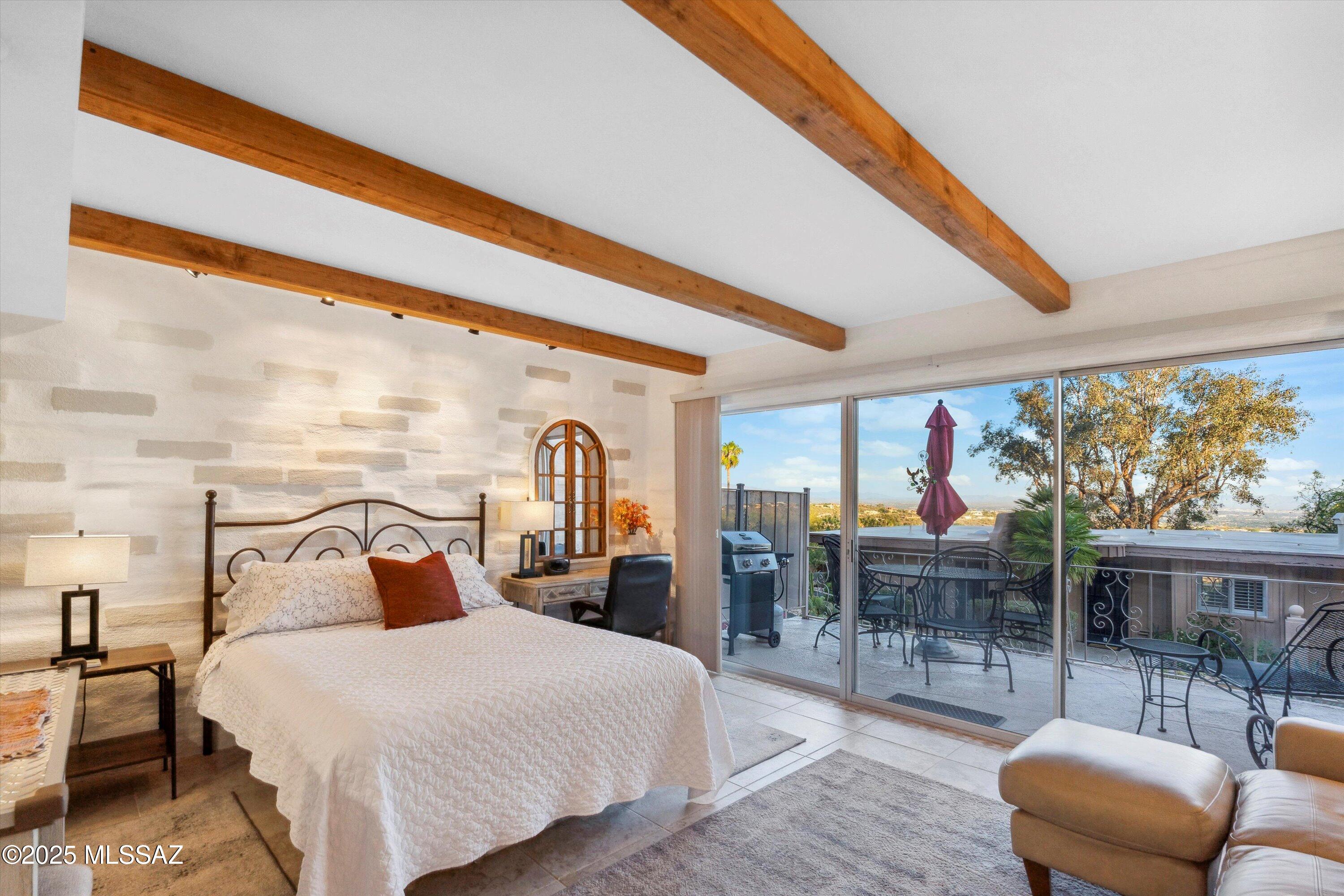 5251 E Mission Hill Drive Unit: 1&2