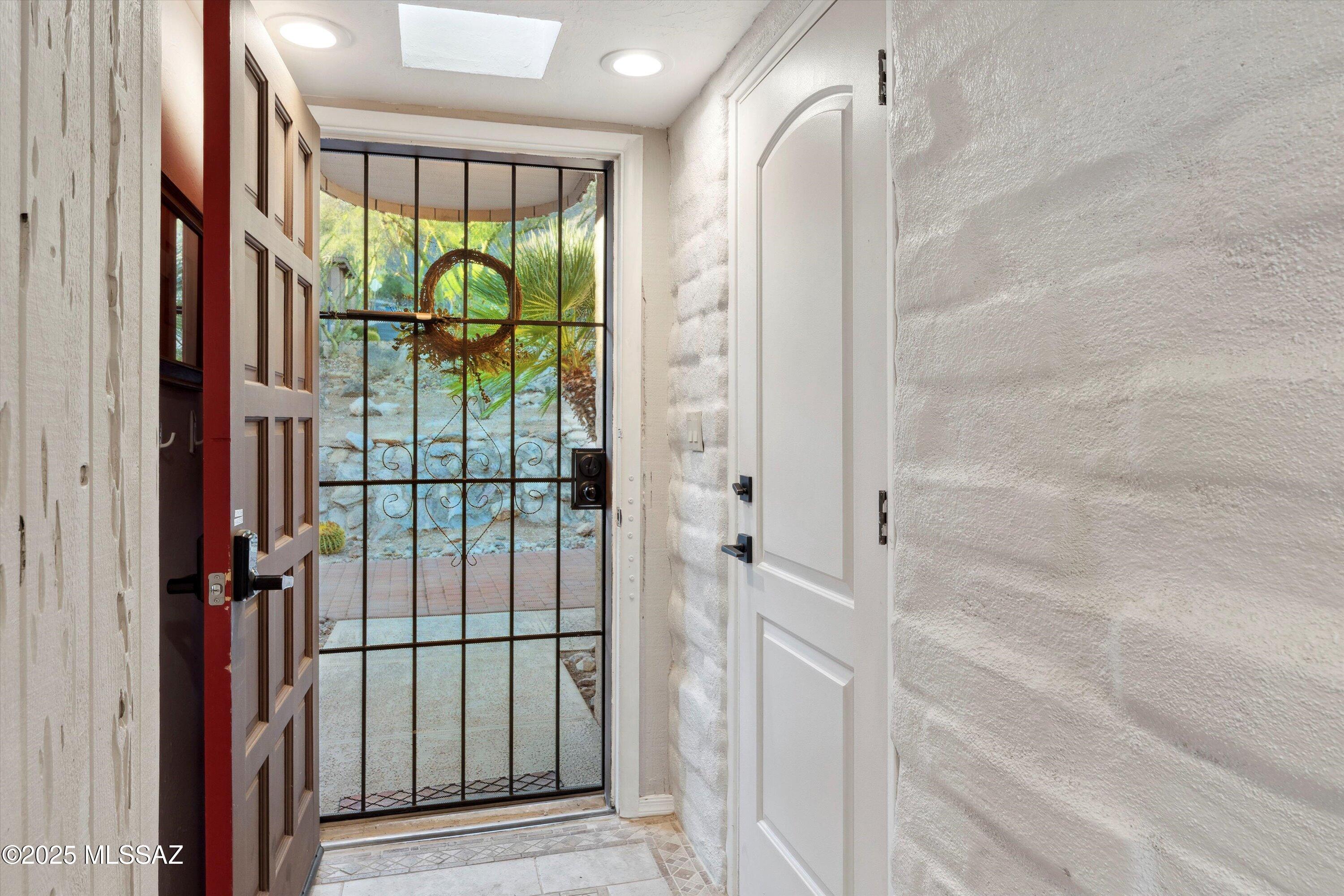 5251 E Mission Hill Drive Unit: 1&2