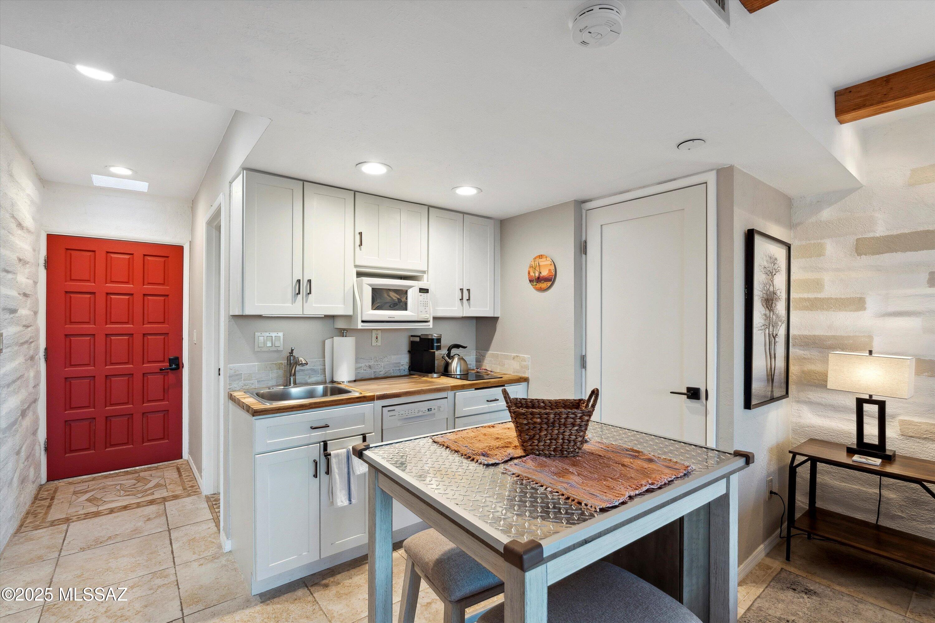 5251 E Mission Hill Drive Unit: 1&2