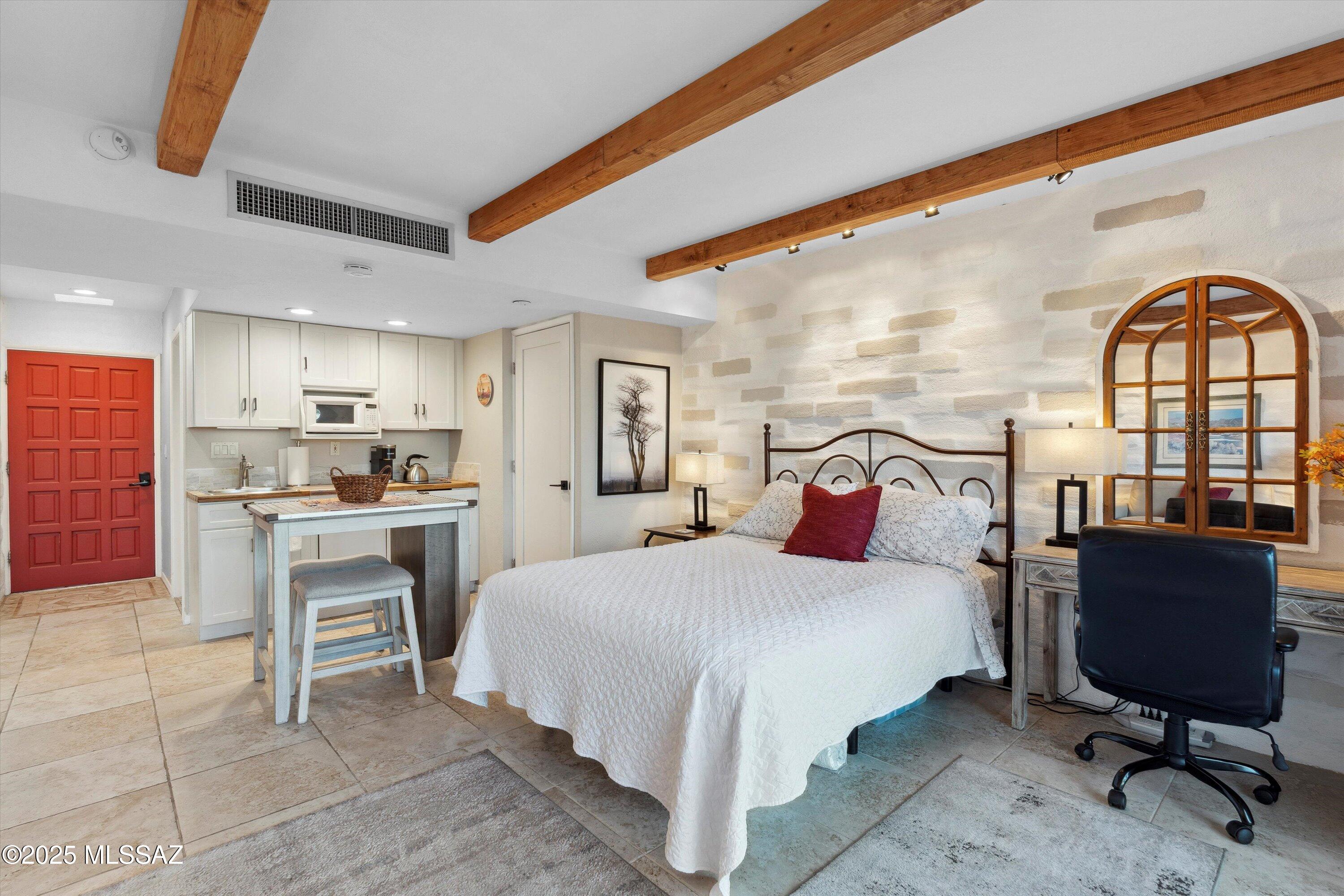 5251 E Mission Hill Drive Unit: 1&2