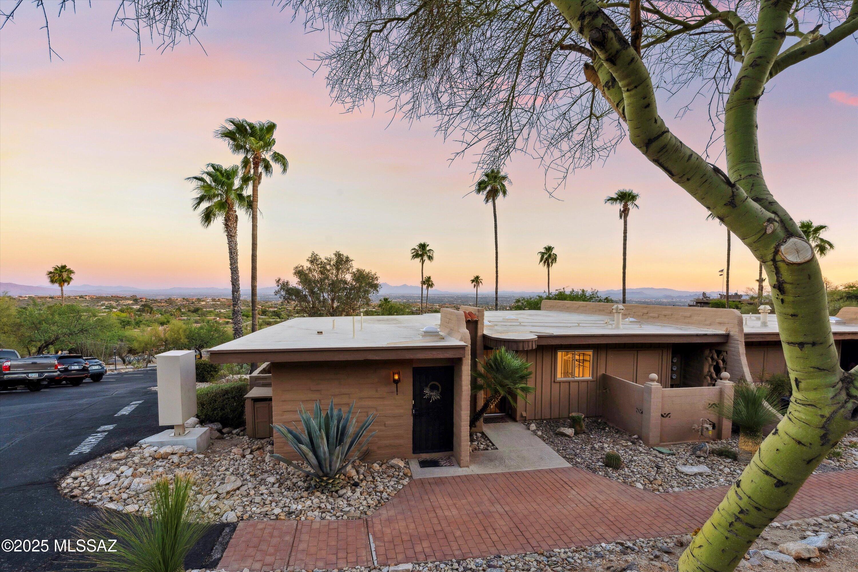 5251 E Mission Hill Drive Unit: 1&2