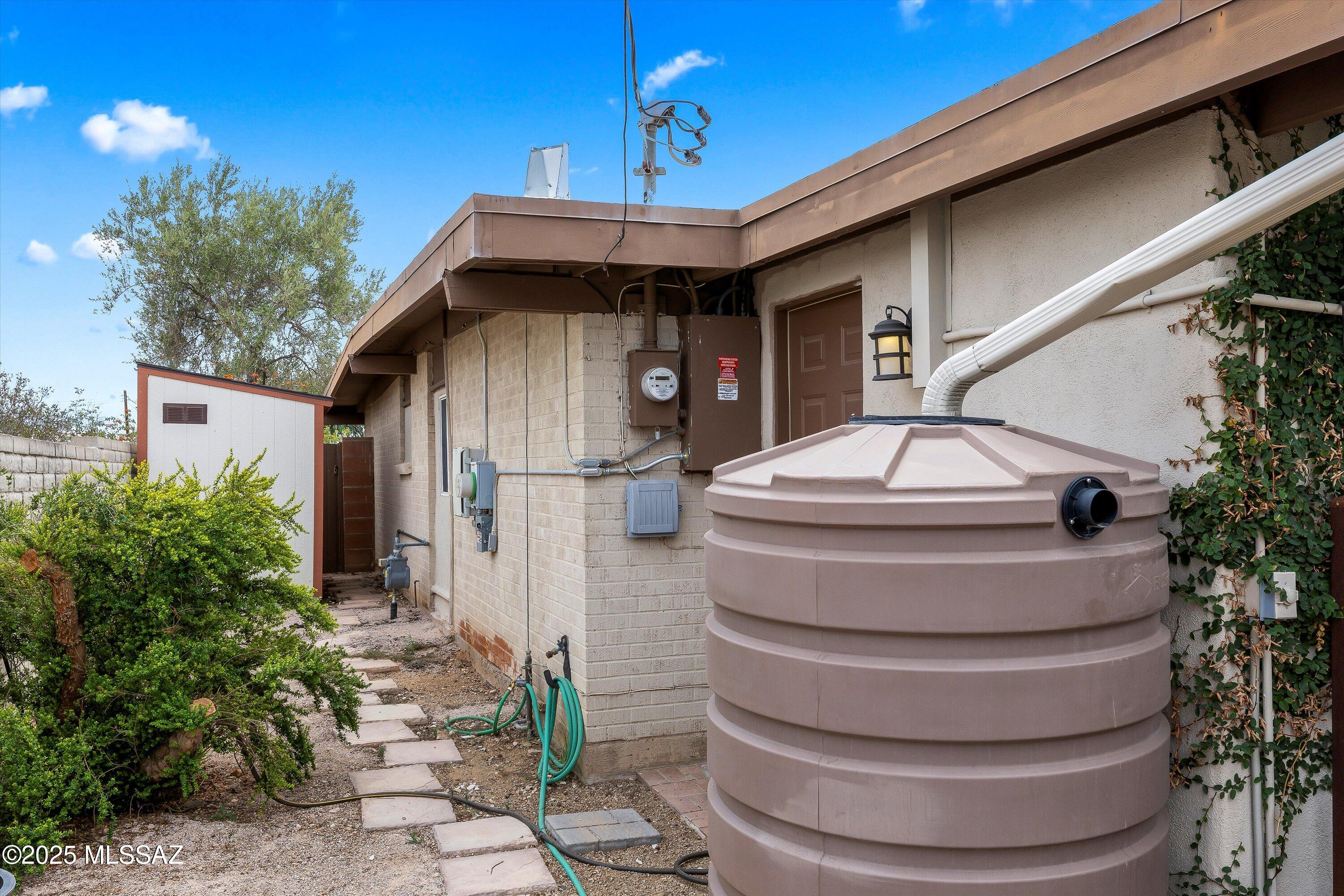 8125 E Baker Drive