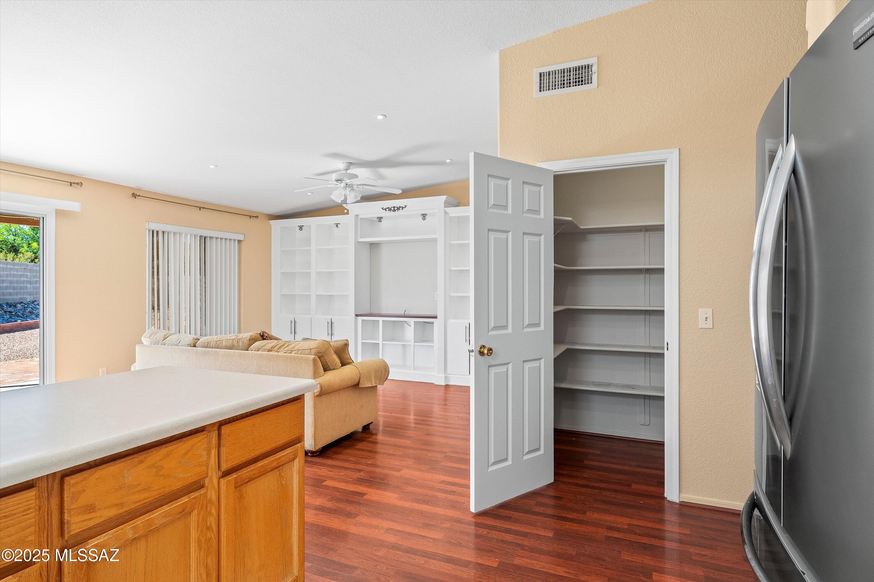 8892 E Apache Well Place