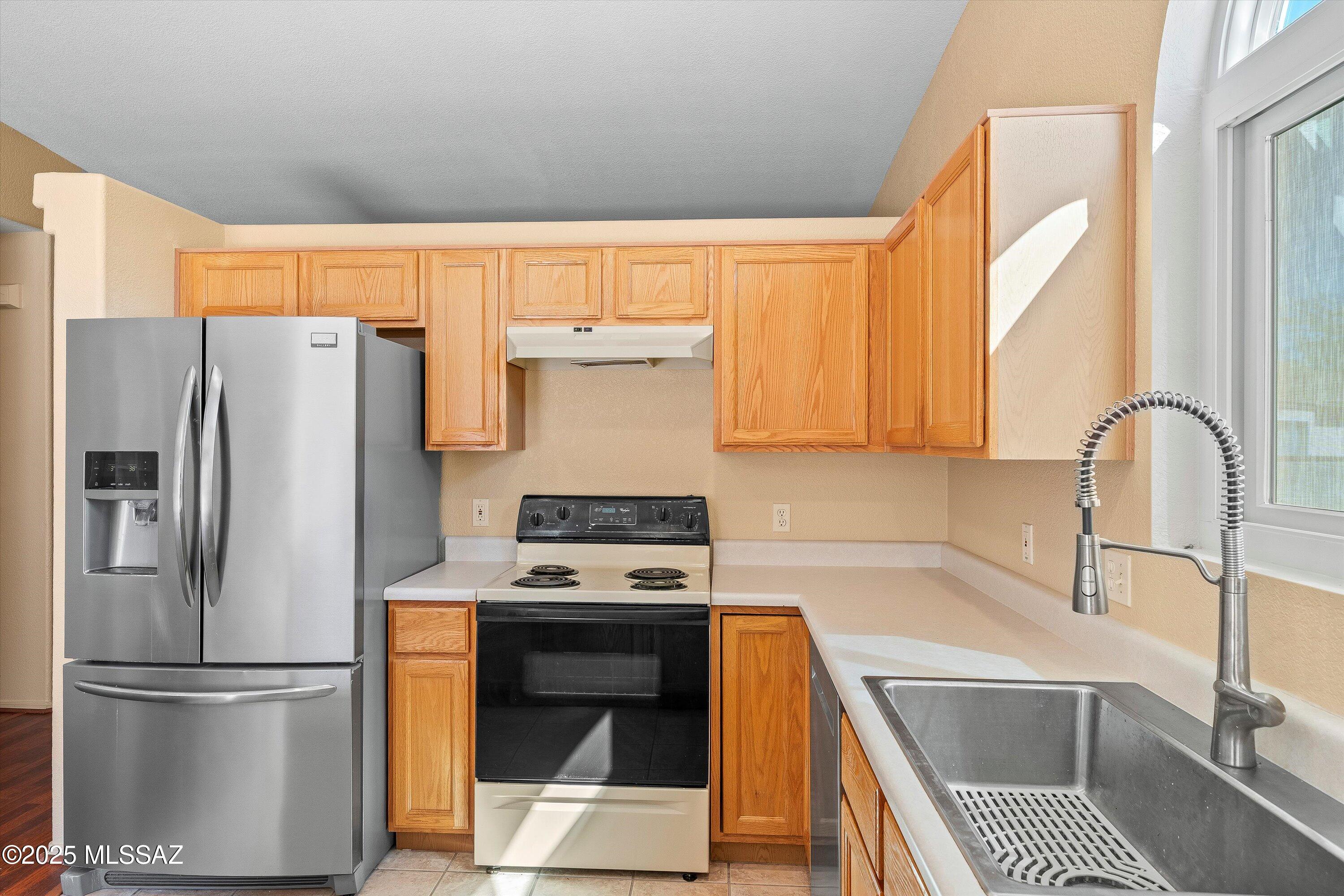 8892 E Apache Well Place