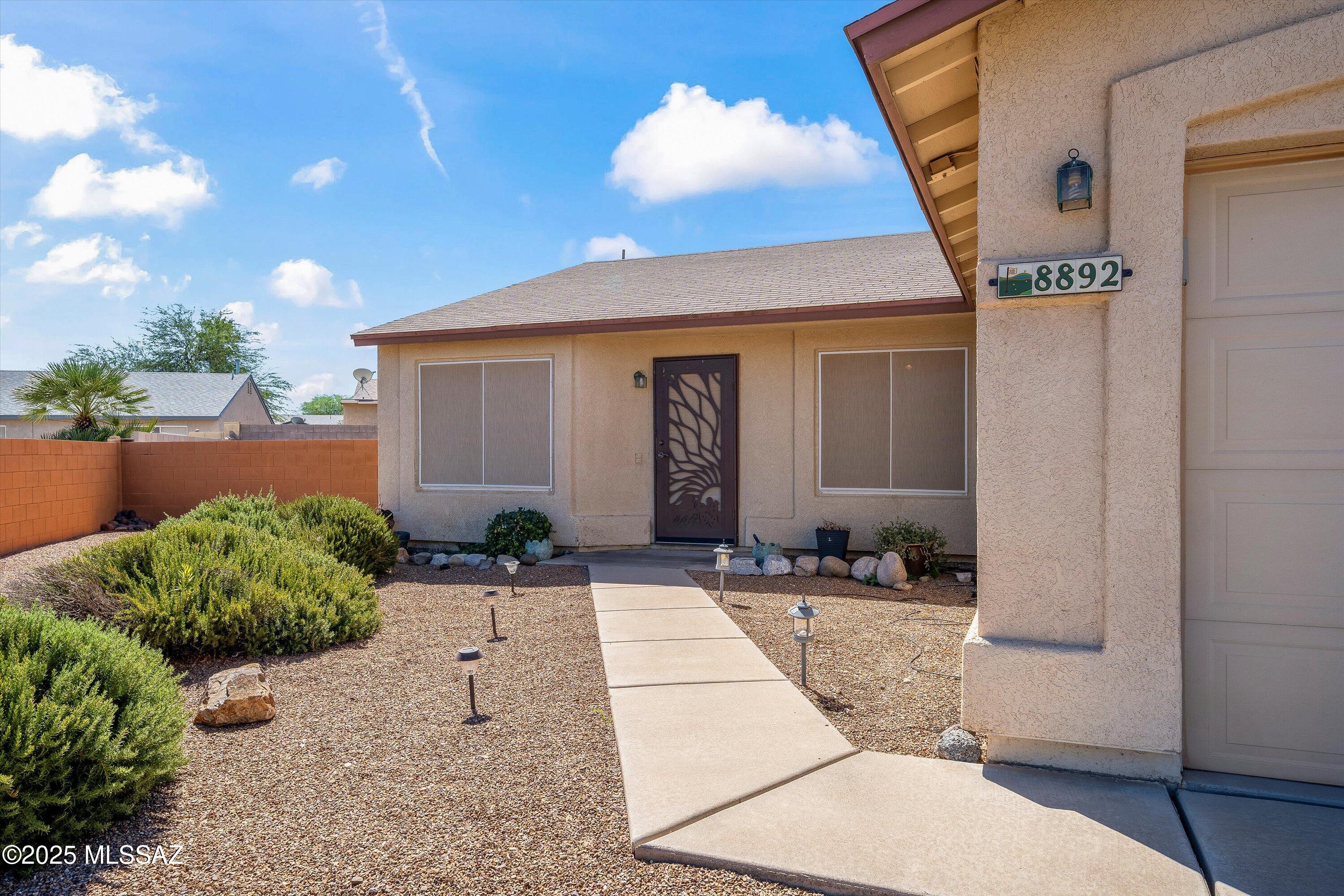 8892 E Apache Well Place