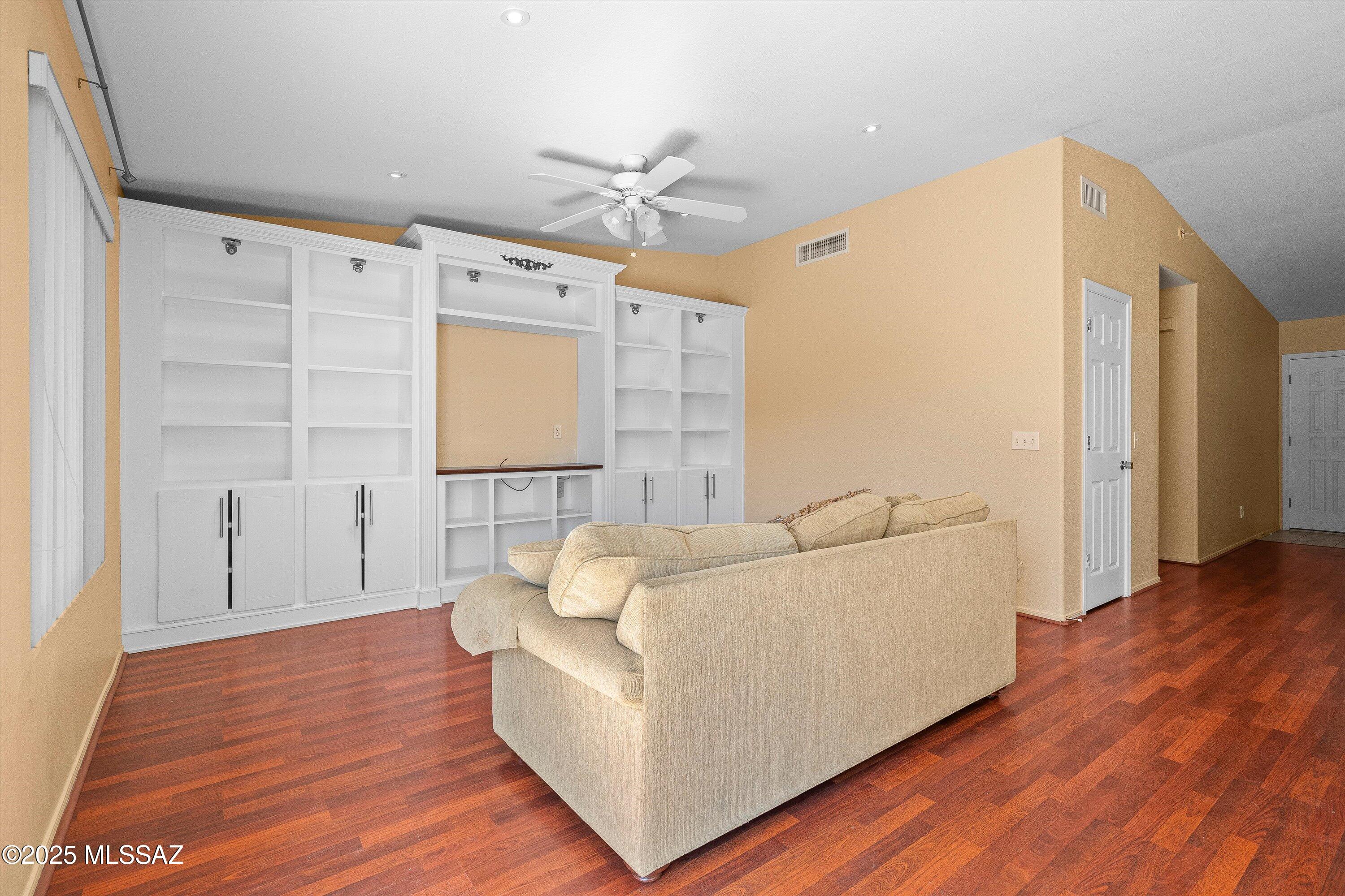 8892 E Apache Well Place