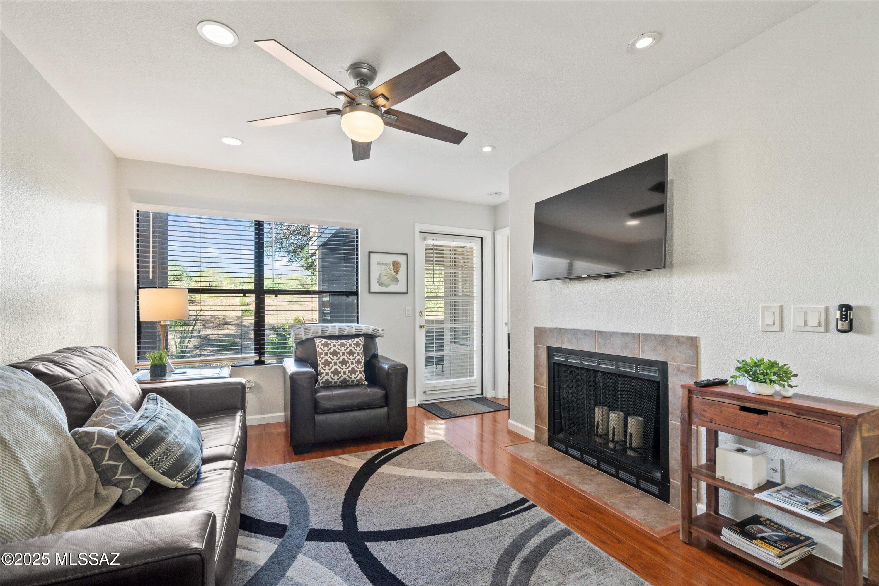 5855 N Kolb Road Unit: 4105
