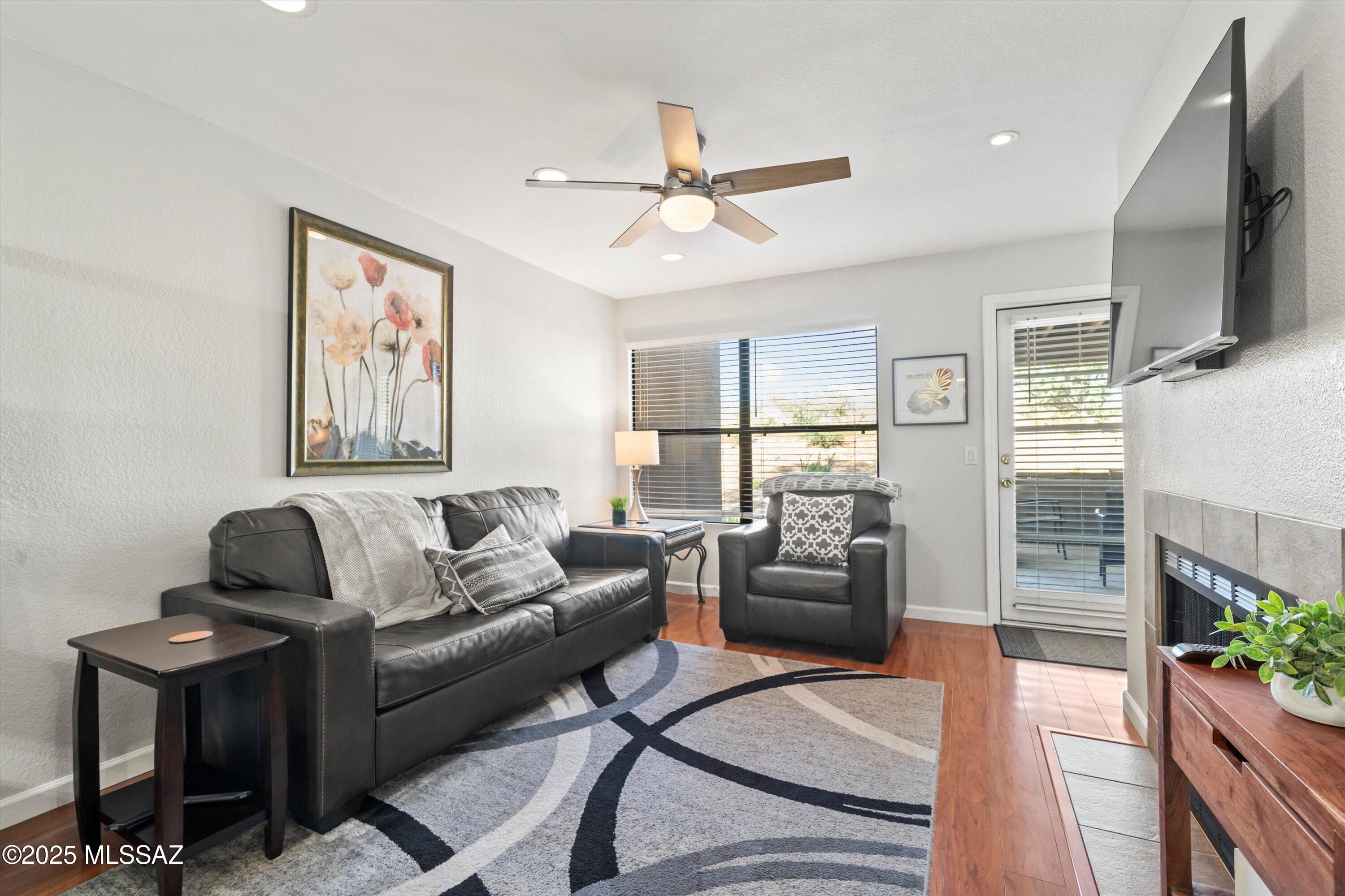 5855 N Kolb Road Unit: 4105