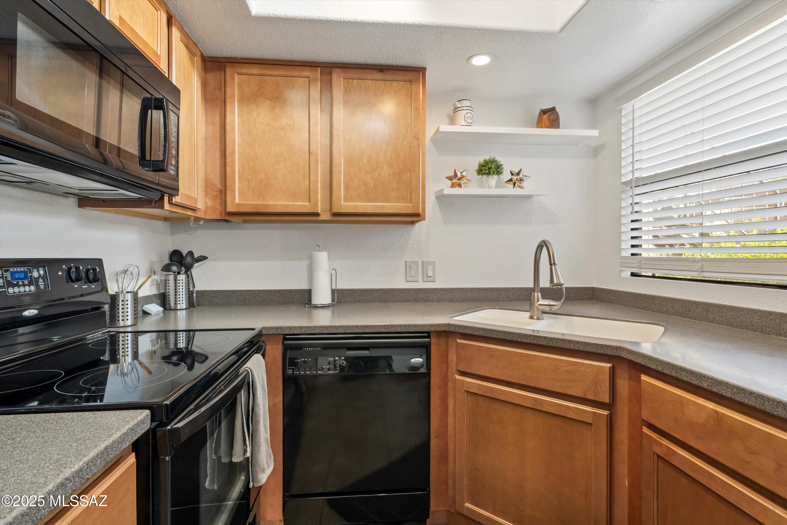 5855 N Kolb Road Unit: 4105