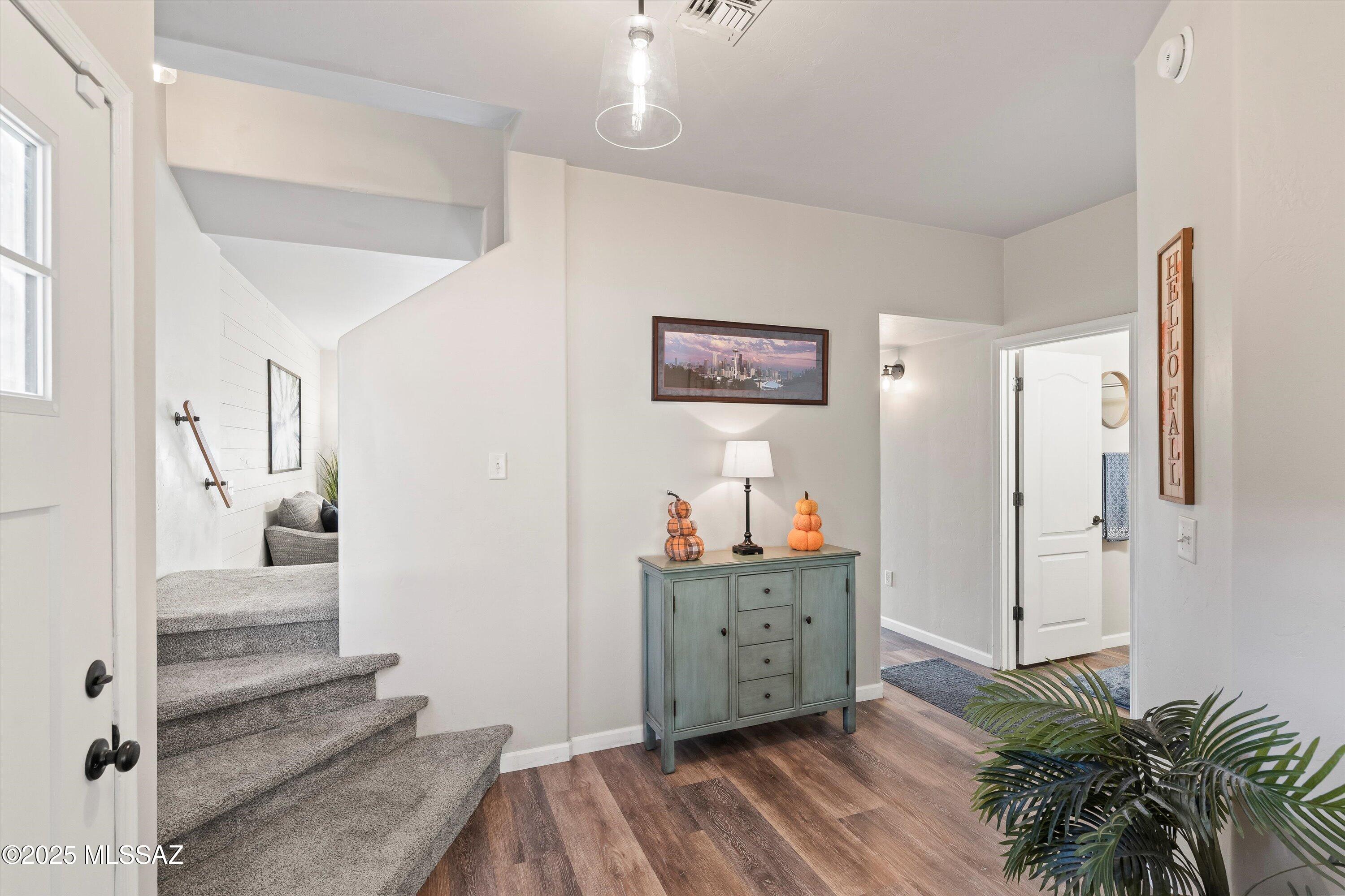 8775 N Hidden Wash Court