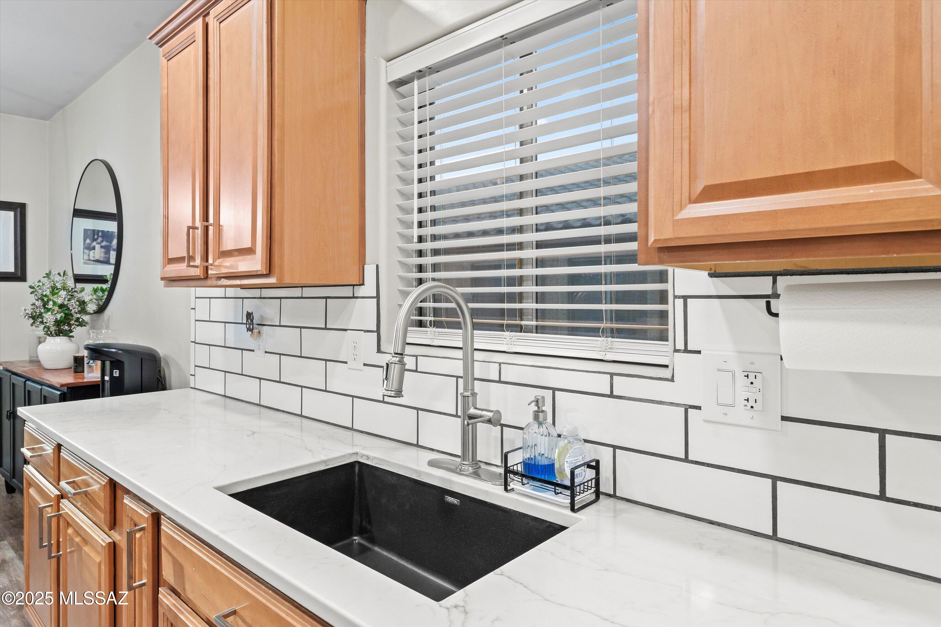 8775 N Hidden Wash Court