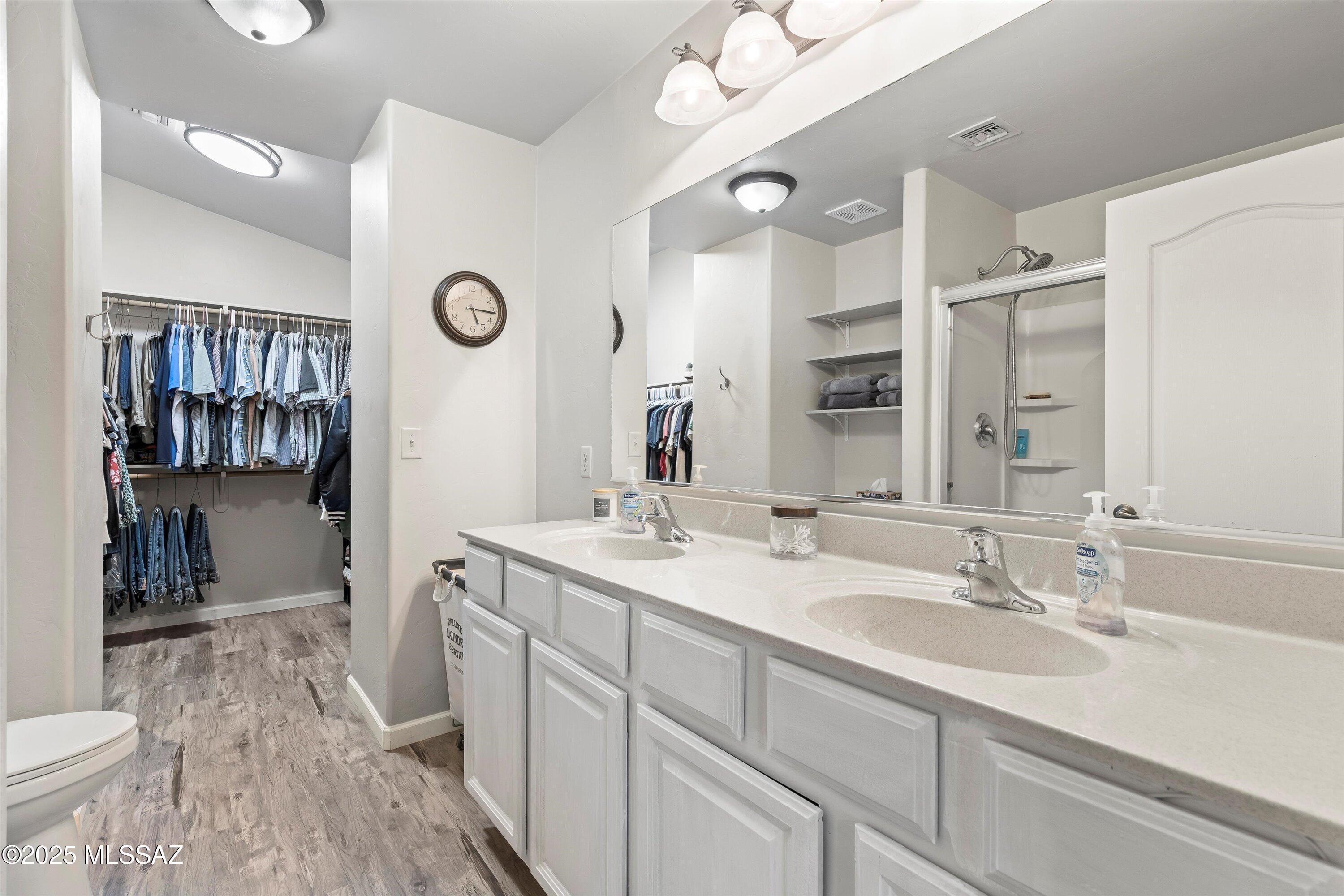 8775 N Hidden Wash Court