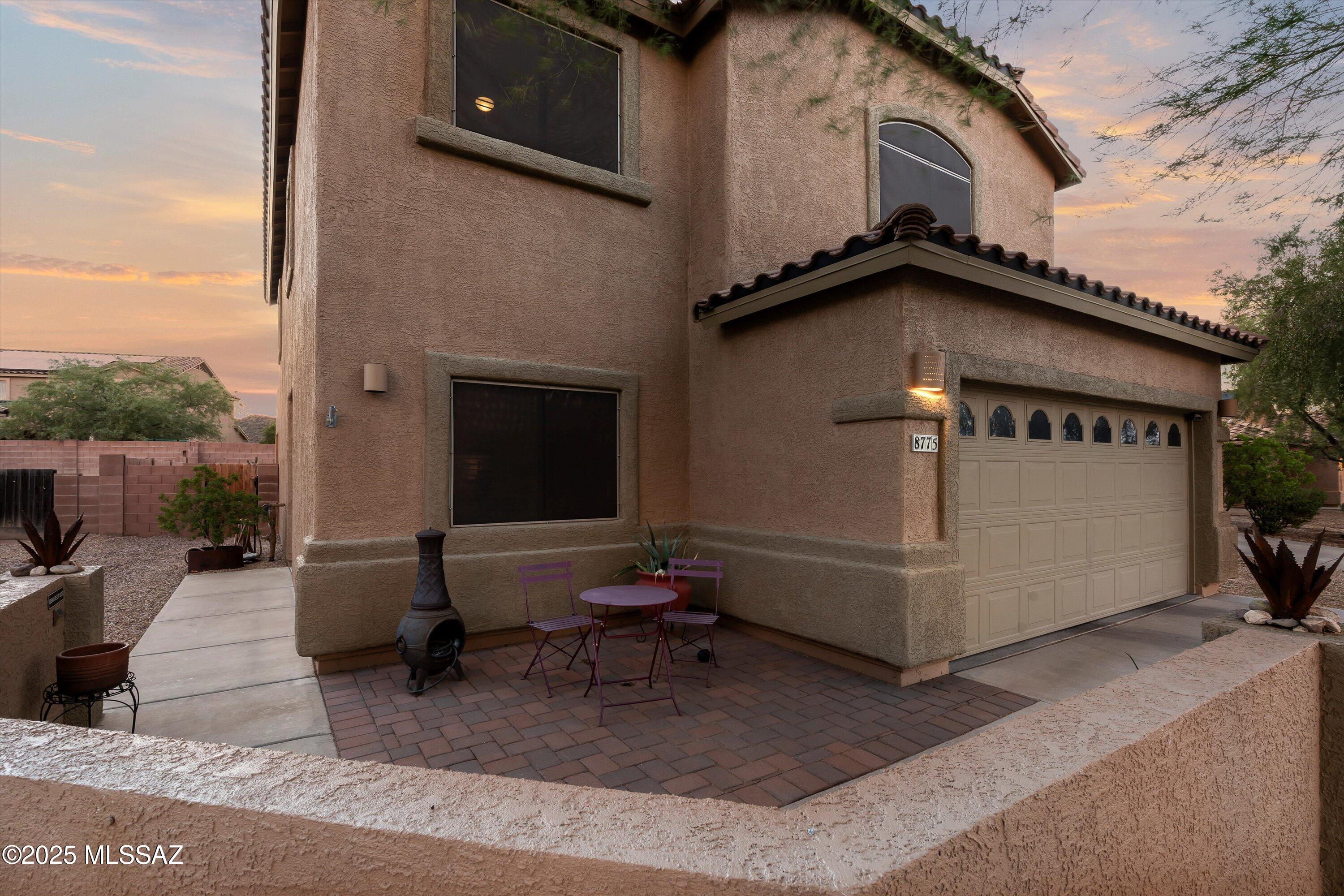8775 N Hidden Wash Court